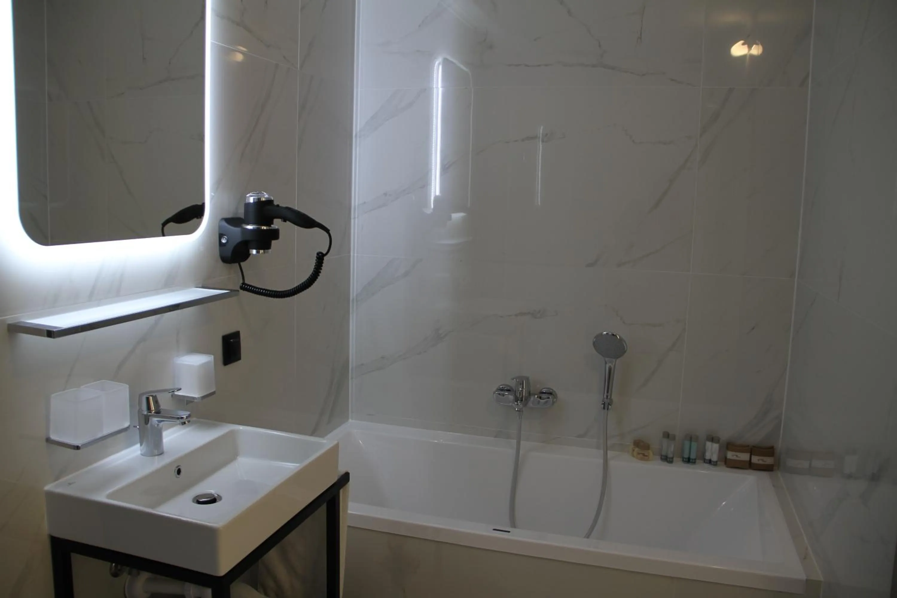 Shower in Hotel Filmar