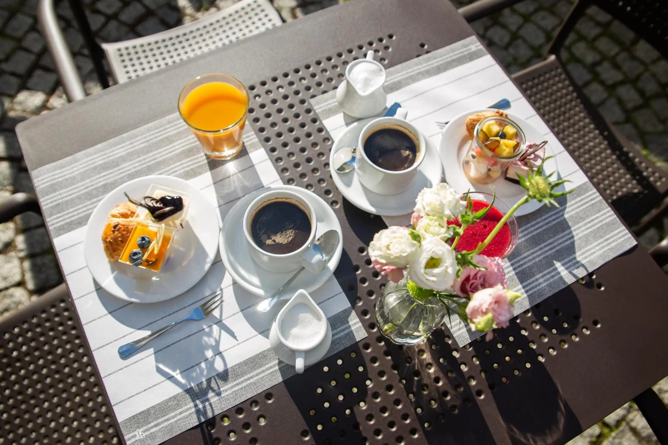 Restaurant/places to eat in Hotel Filmar