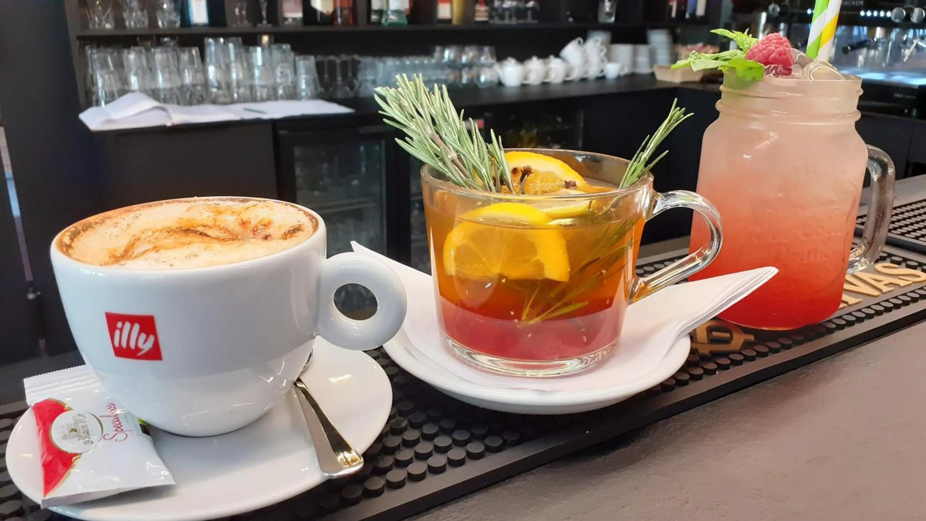 Food and drinks in Hotel Filmar