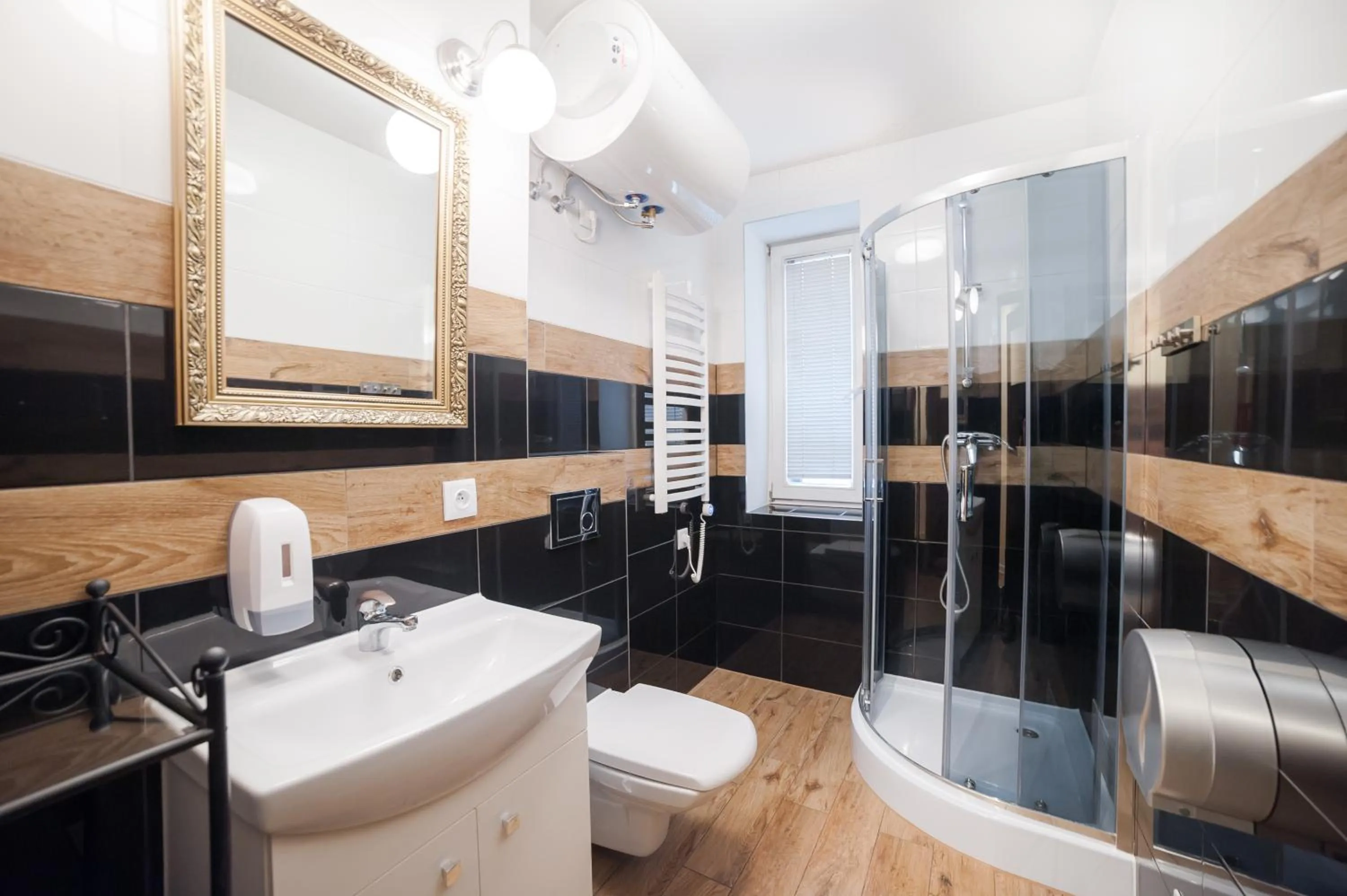 Bathroom in Dizzy Daisy Hostel