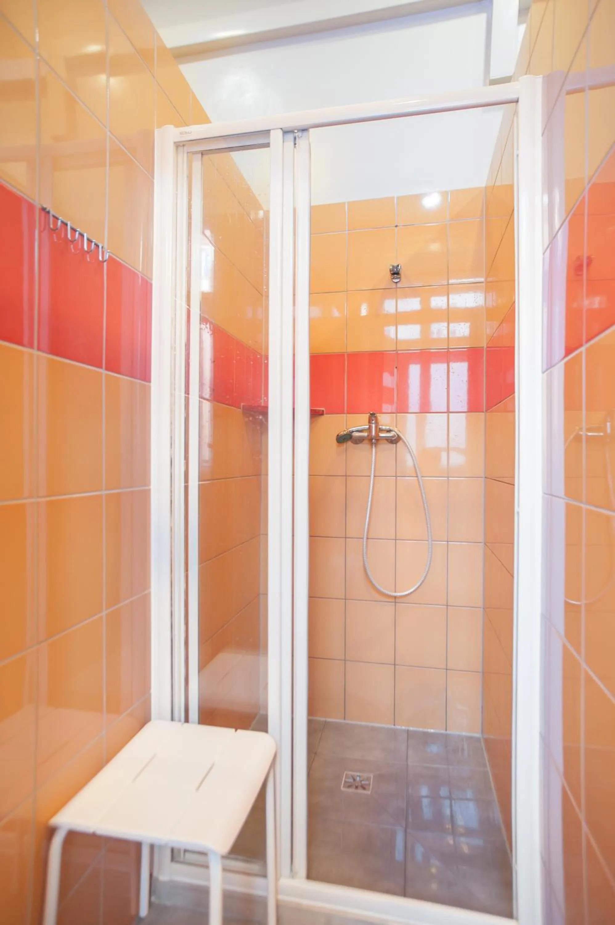 Bathroom in Dizzy Daisy Hostel