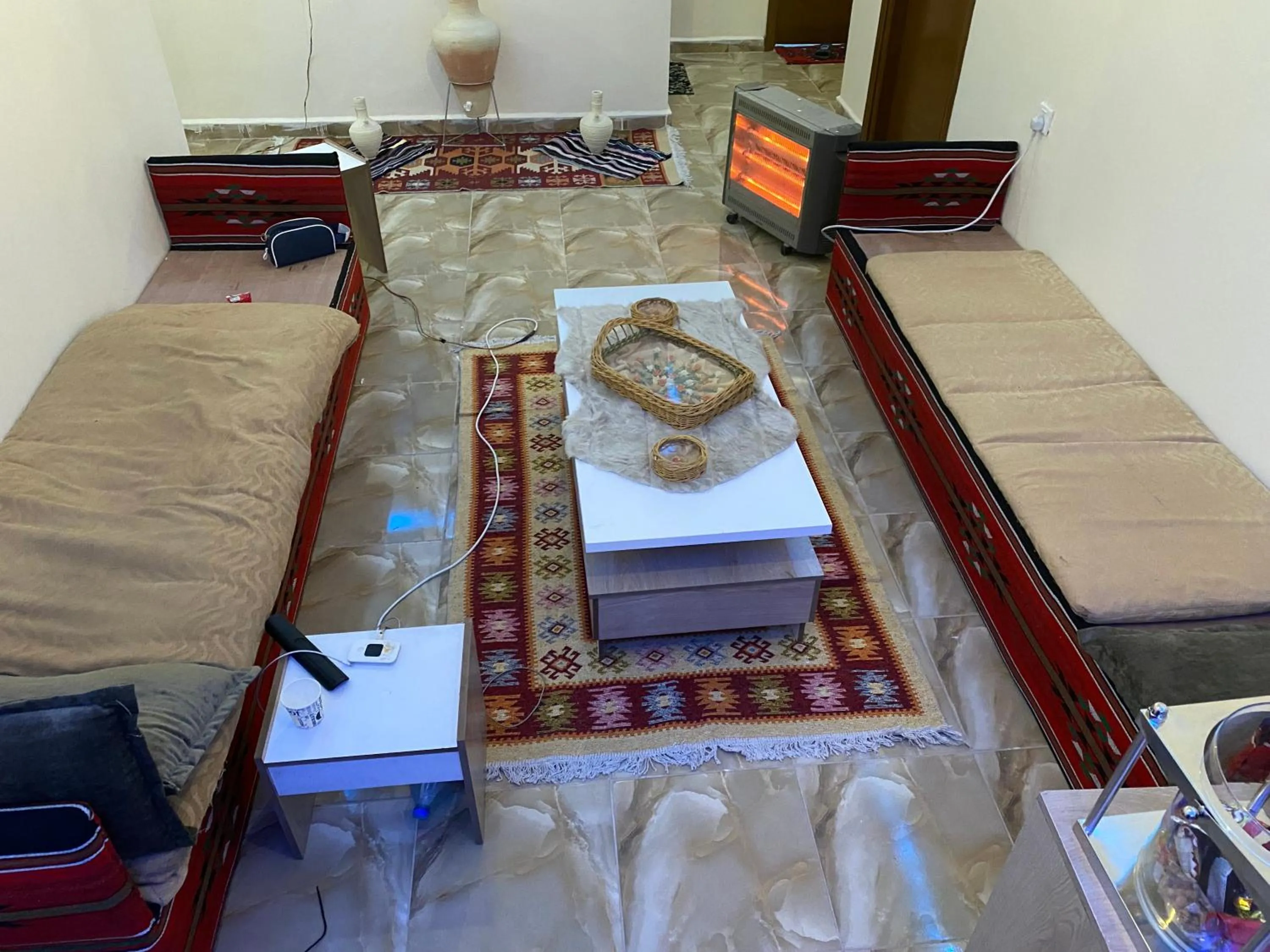 Living room in Nabati hostel