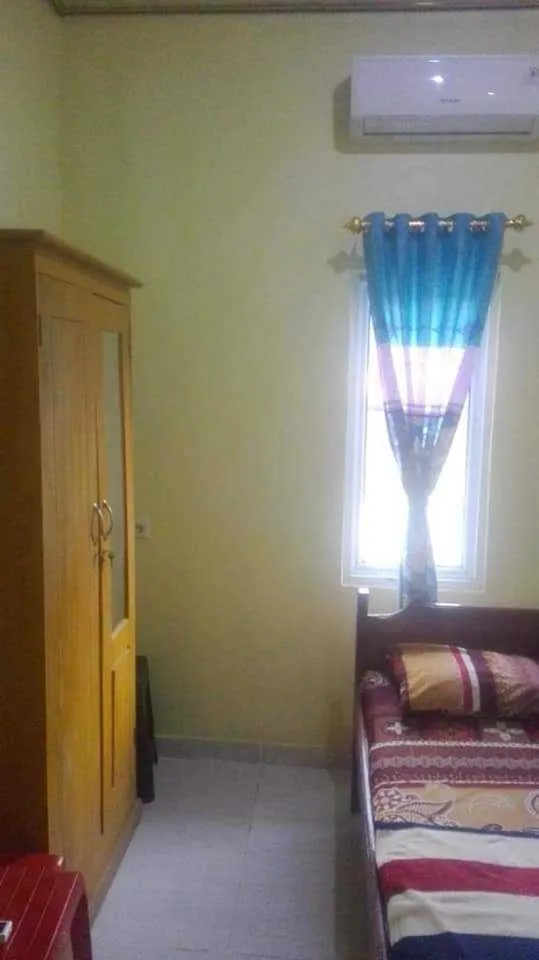 Bedroom, Bed in Hotel O Wisma Nadira Near SPBU PT. Trijaya Pugung PENENGAHAN