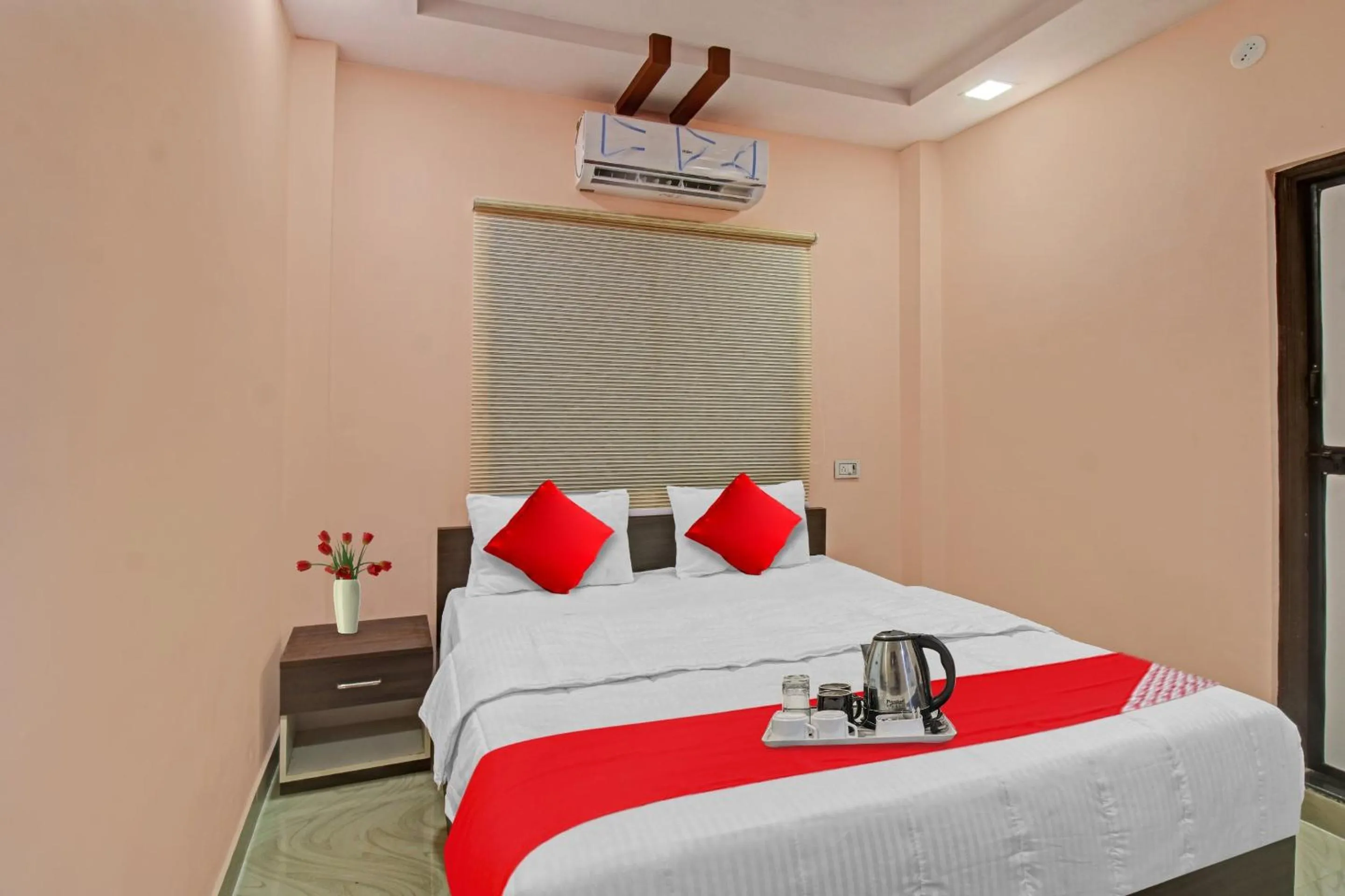 Bedroom, Bed in Hotel O Raj Hotel