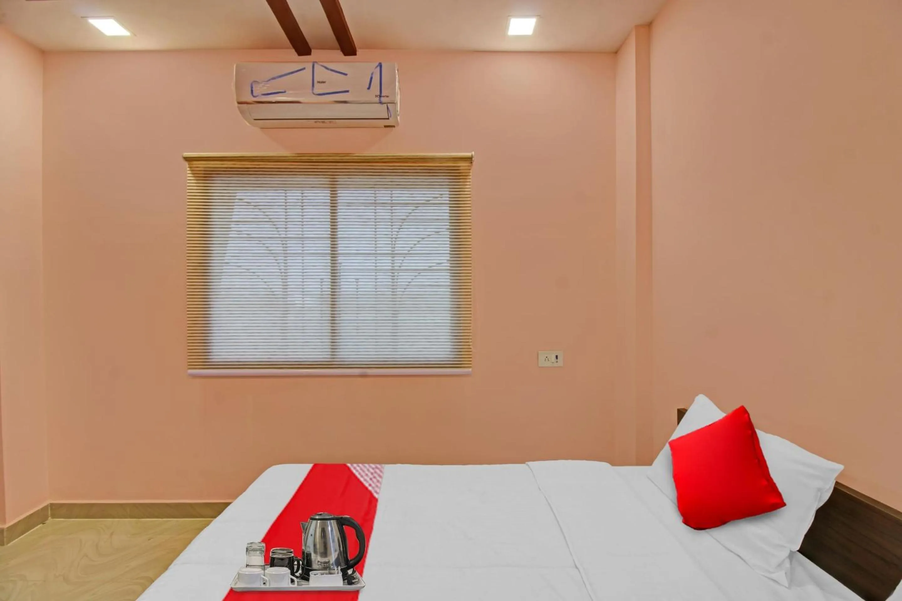 Bedroom, Bed in Hotel O Raj Hotel