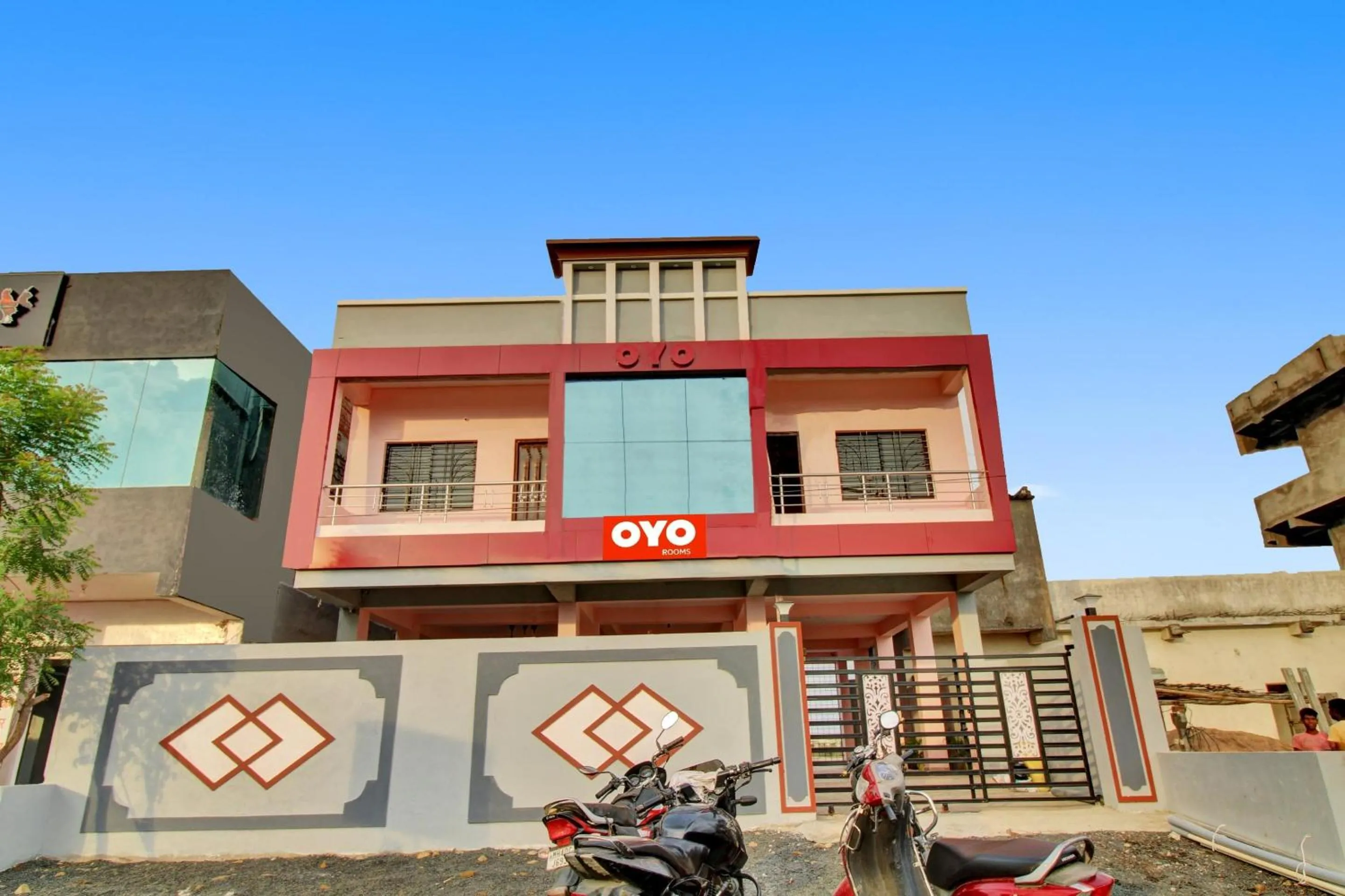 Facade/entrance in Hotel O Raj Hotel
