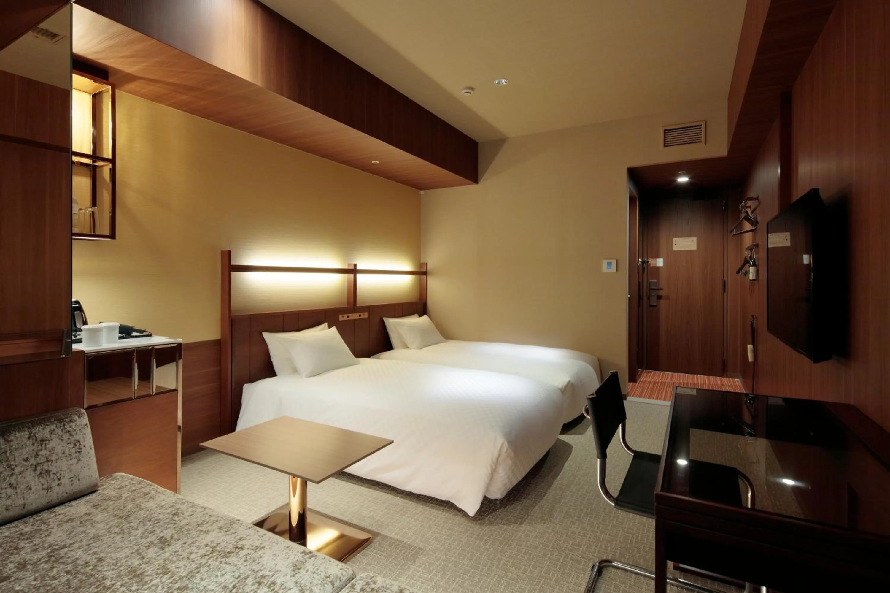 Photo of the whole room, Bed in Candeo Hotel Utsunomiya