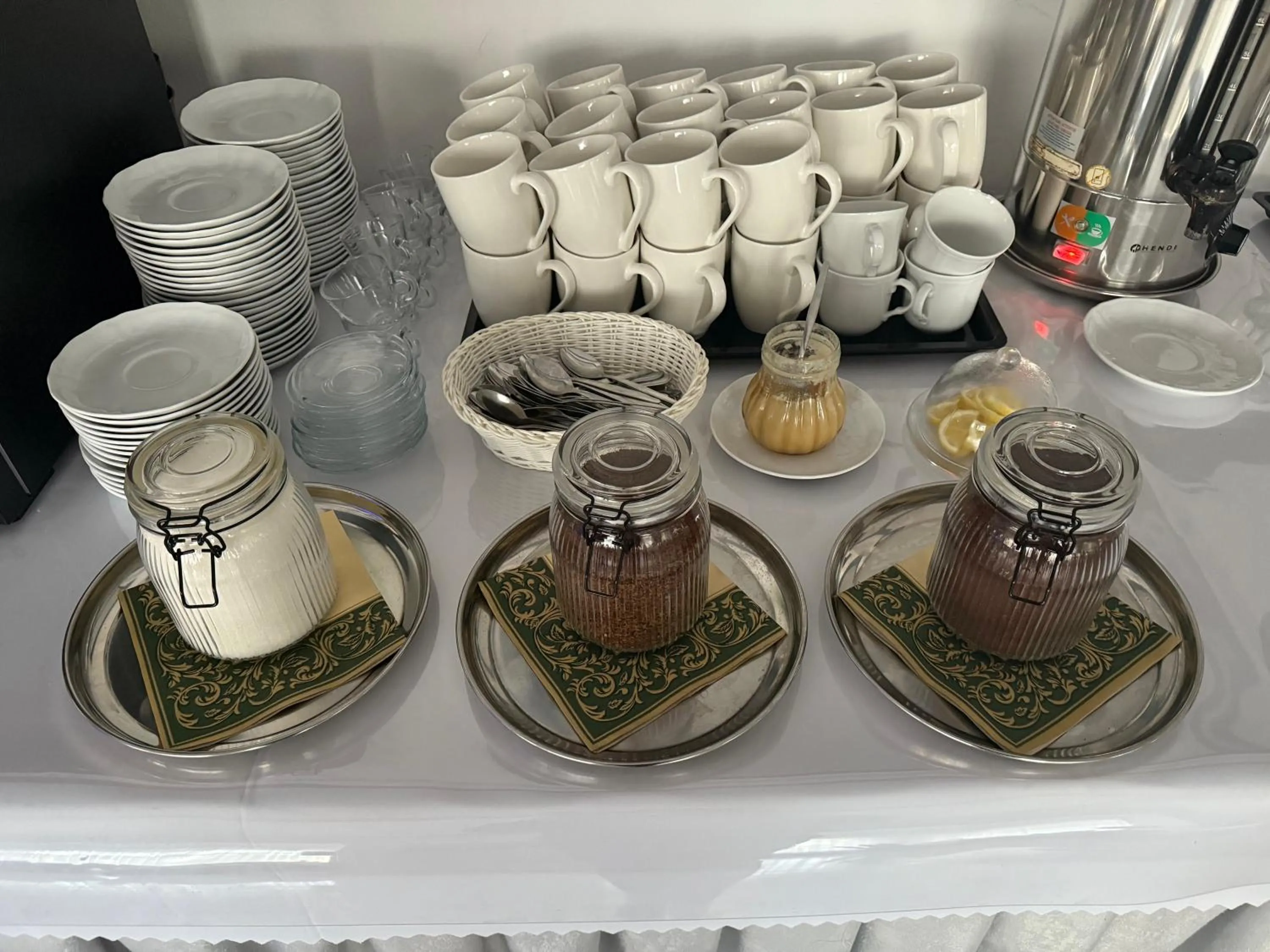 Coffee/tea facilities in Hotel Junior 2