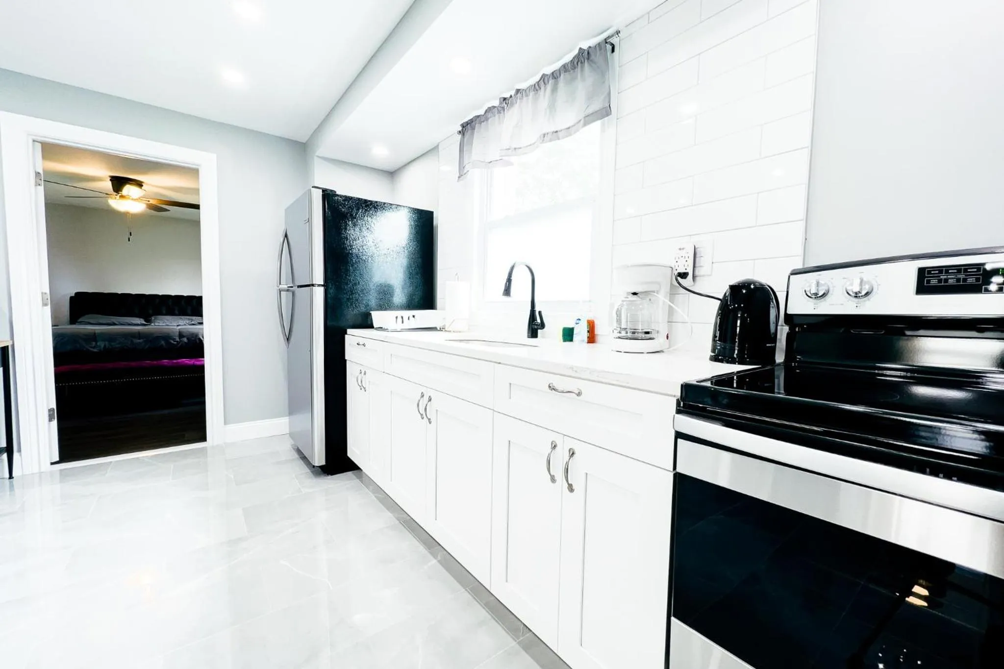 2 Homes, 1 Stay-7BR Niagara Falls Compound