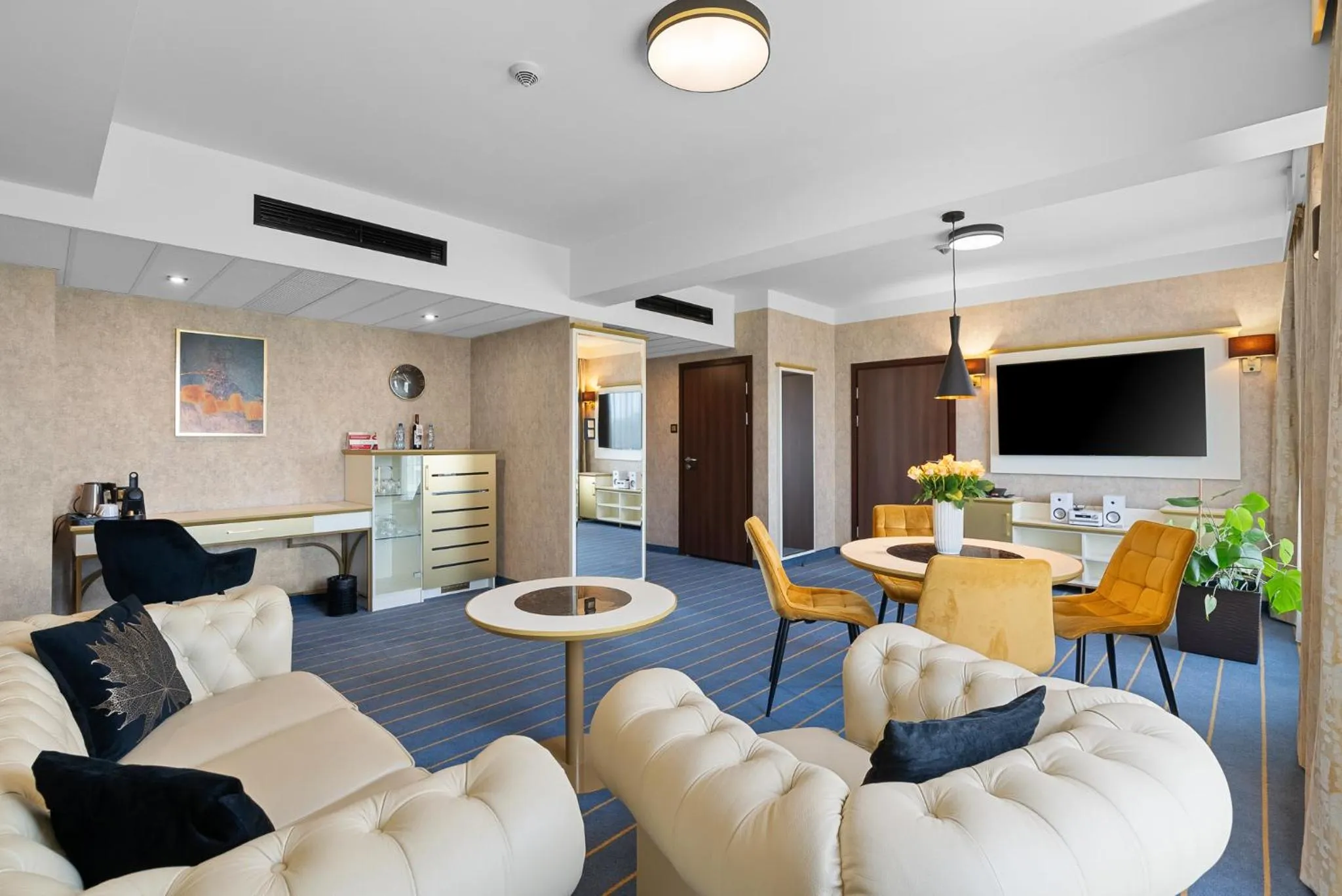 Photo of the whole room in Park Hotel Diament Katowice