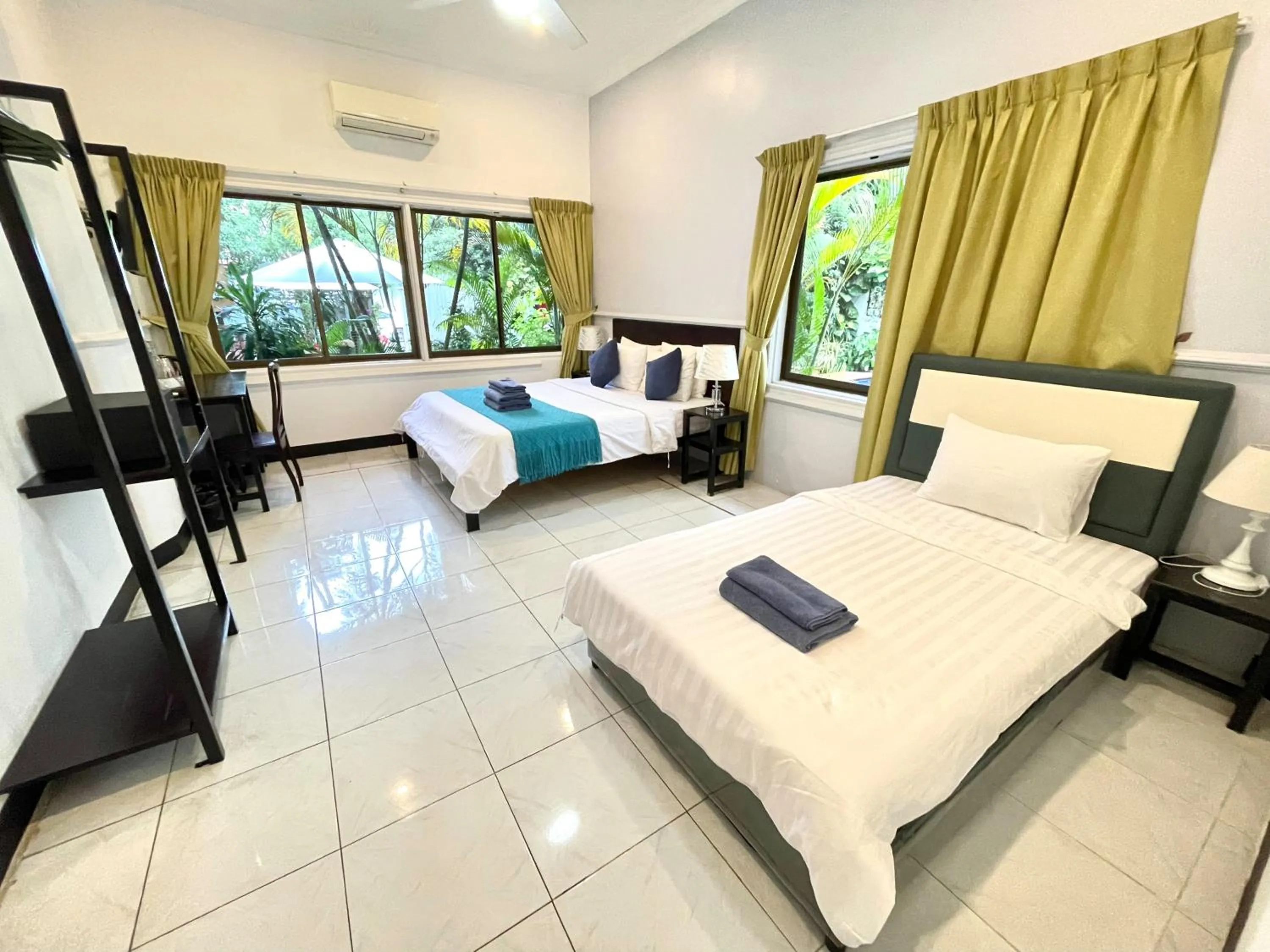 Bed in Birdcage Boutique