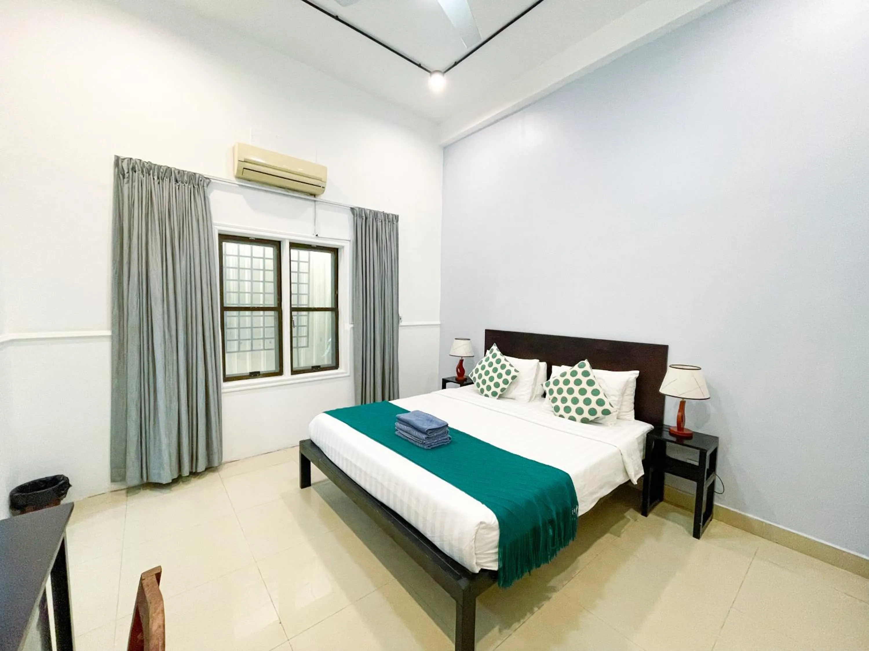 Bed in Birdcage Boutique