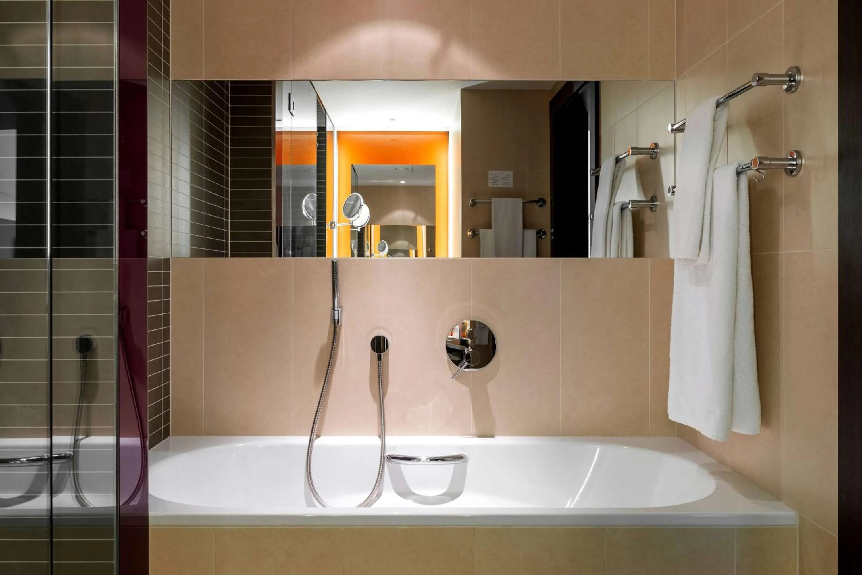 Bathroom in Vienna House by Wyndham Andel's Cracow