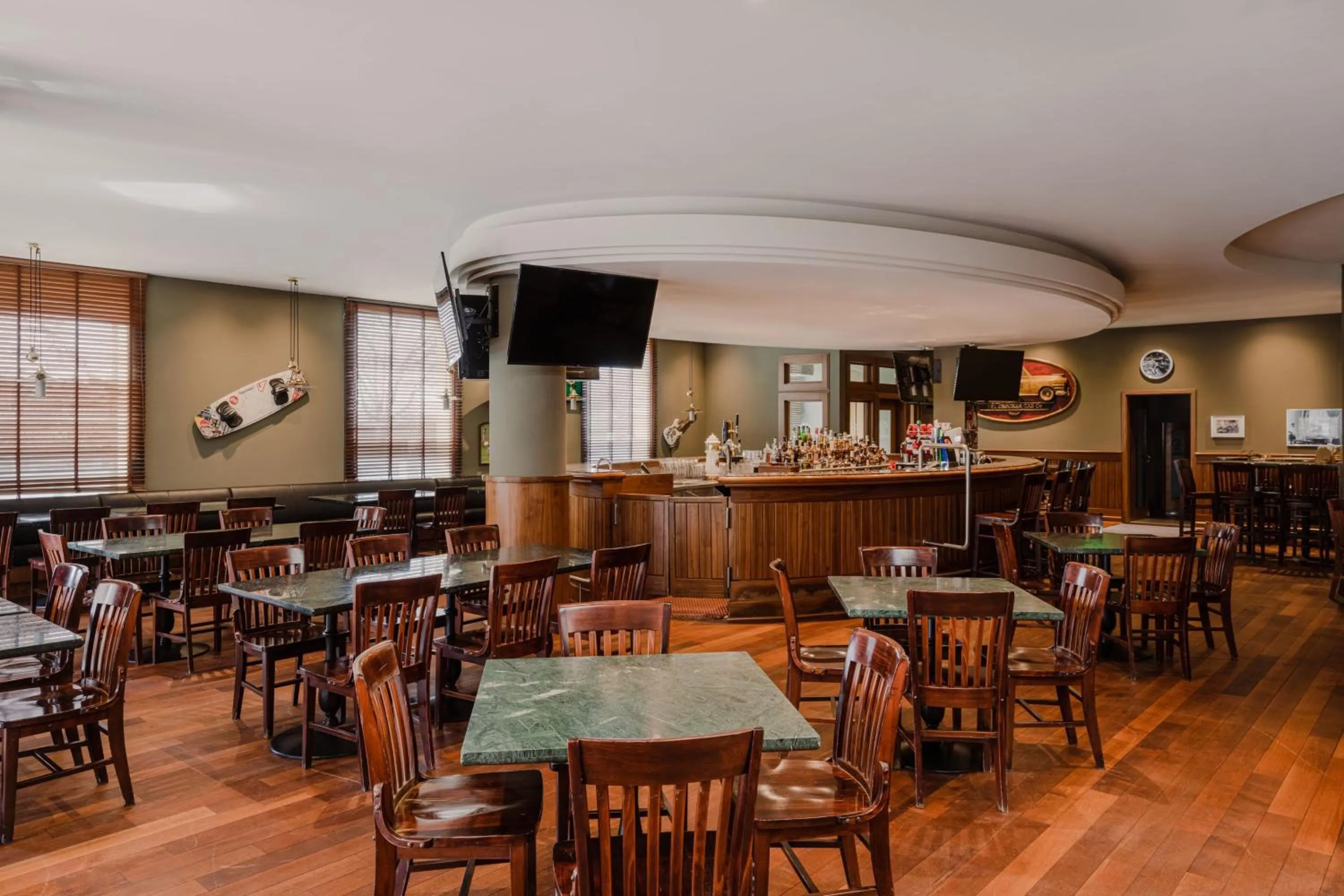 Lounge or bar in Sheraton Grand Krakow