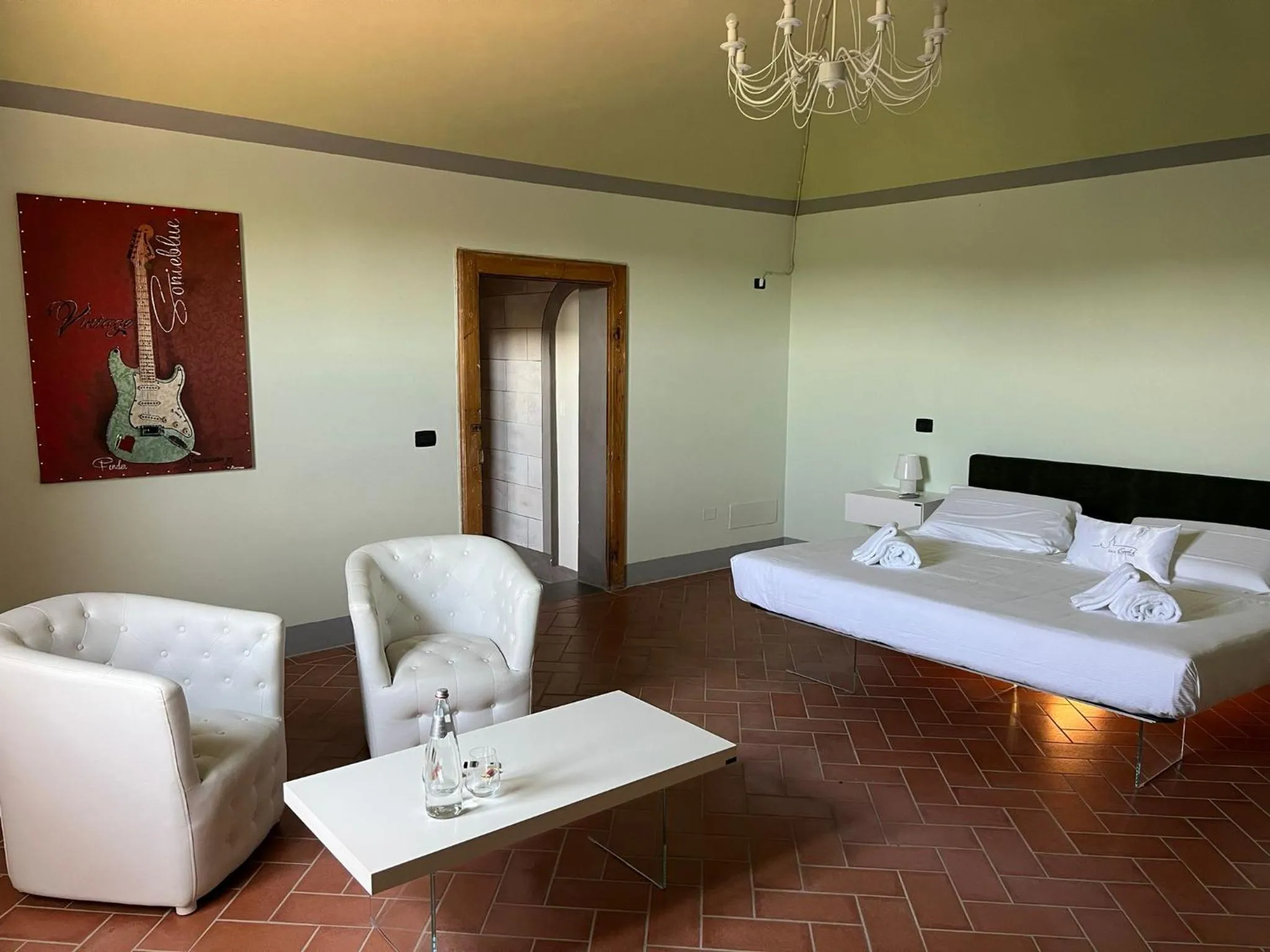 Photo of the whole room, Bed in Il Castello di San Ruffino