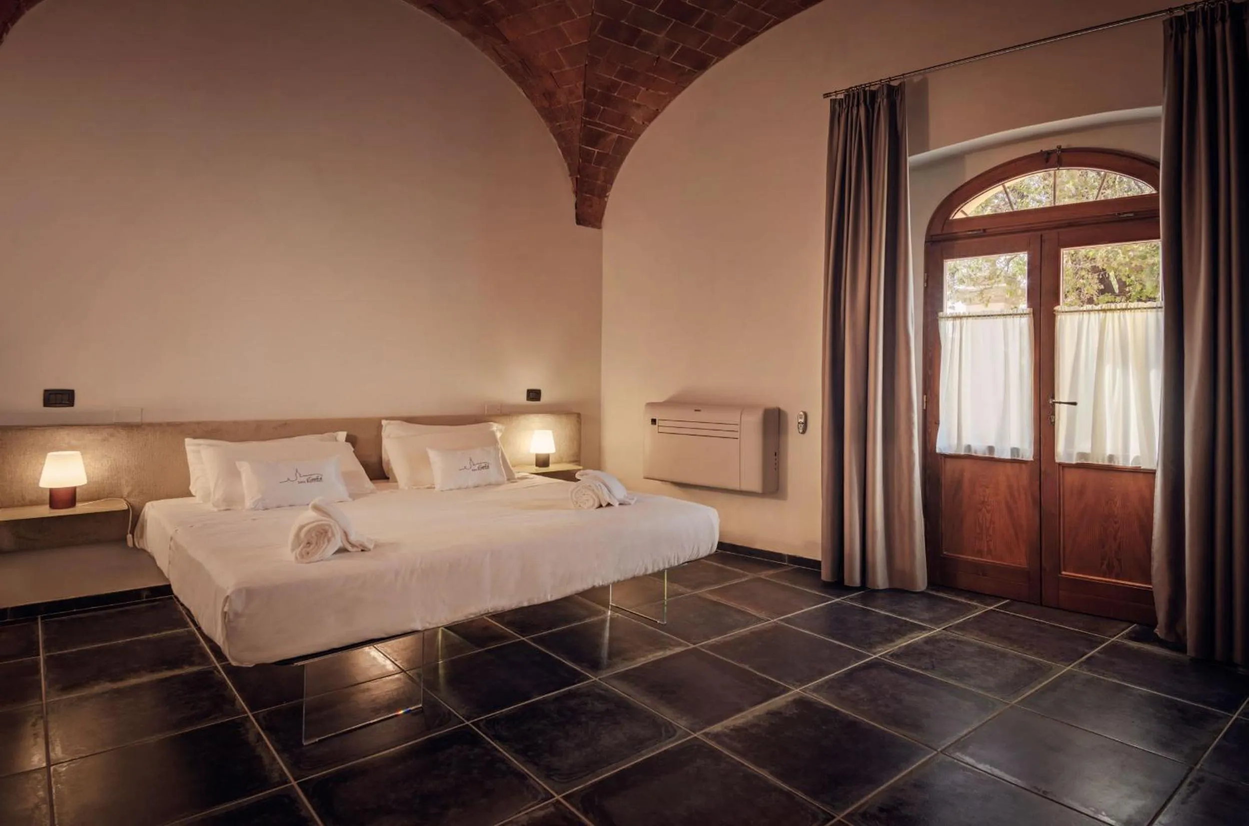 Photo of the whole room, Bed in Il Castello di San Ruffino