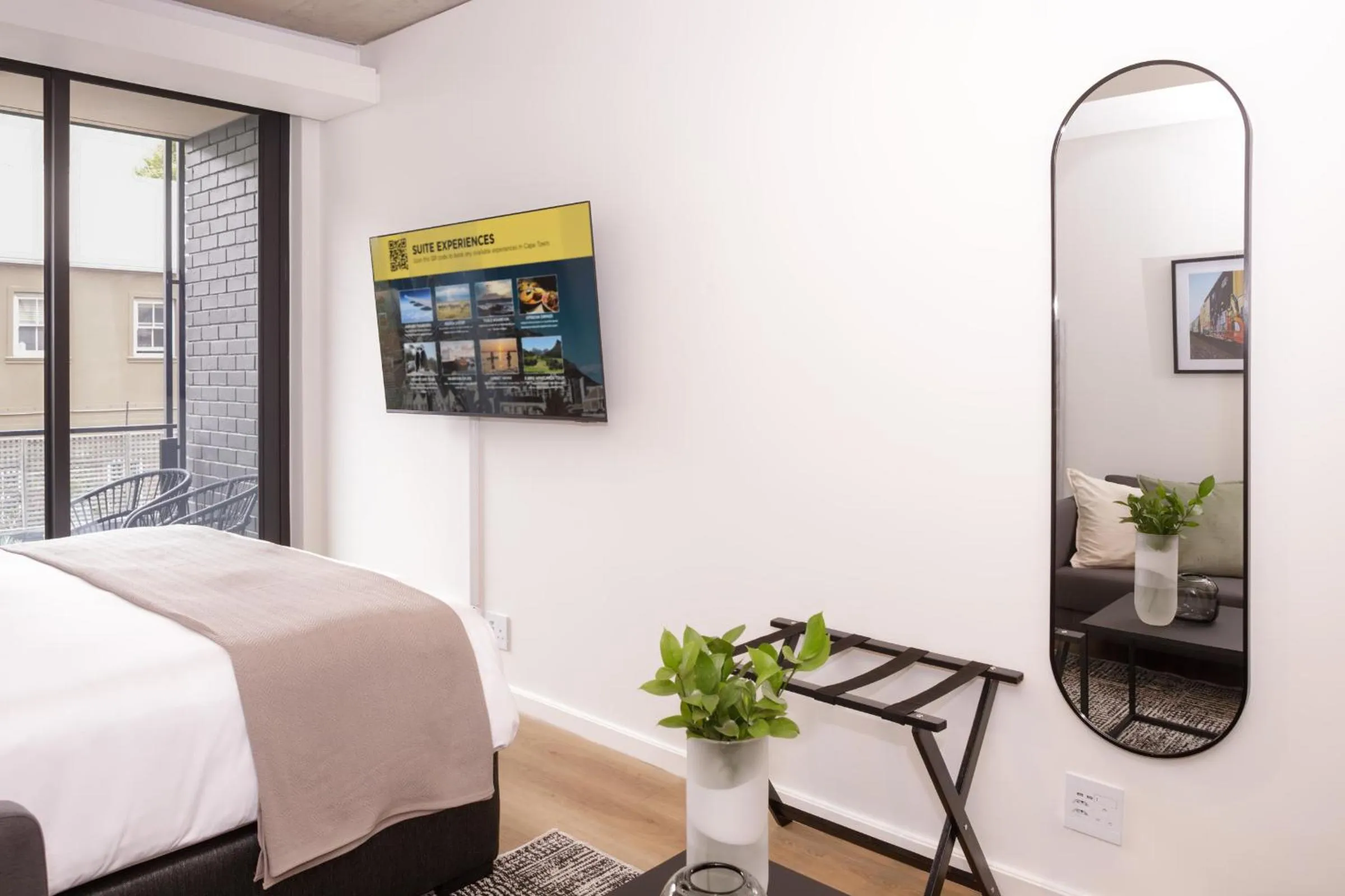 Bed in Home Suite Hotels Station House