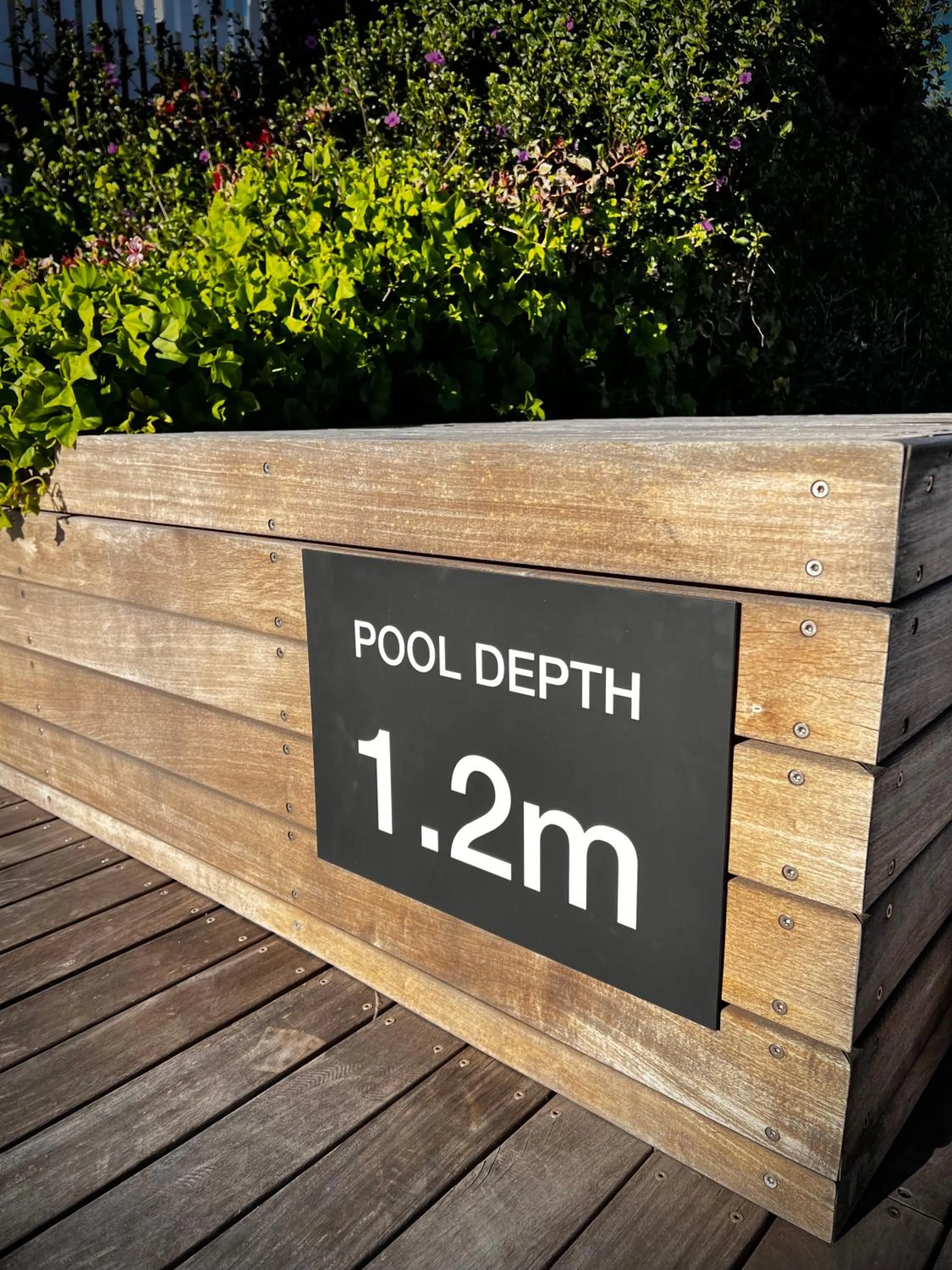 Swimming pool in Home Suite Hotels Station House