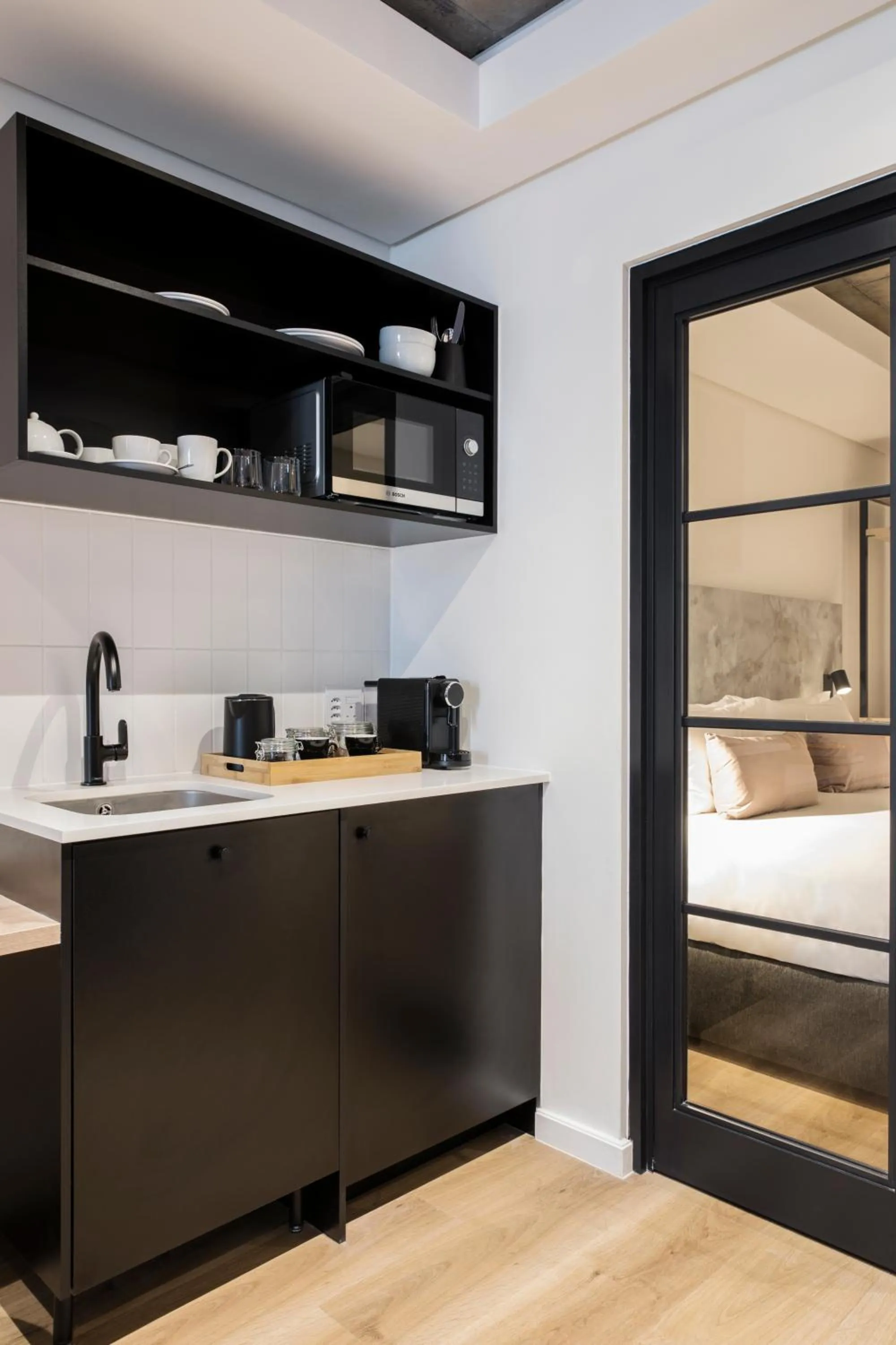 Coffee/tea facilities, Bed in Home Suite Hotels Station House