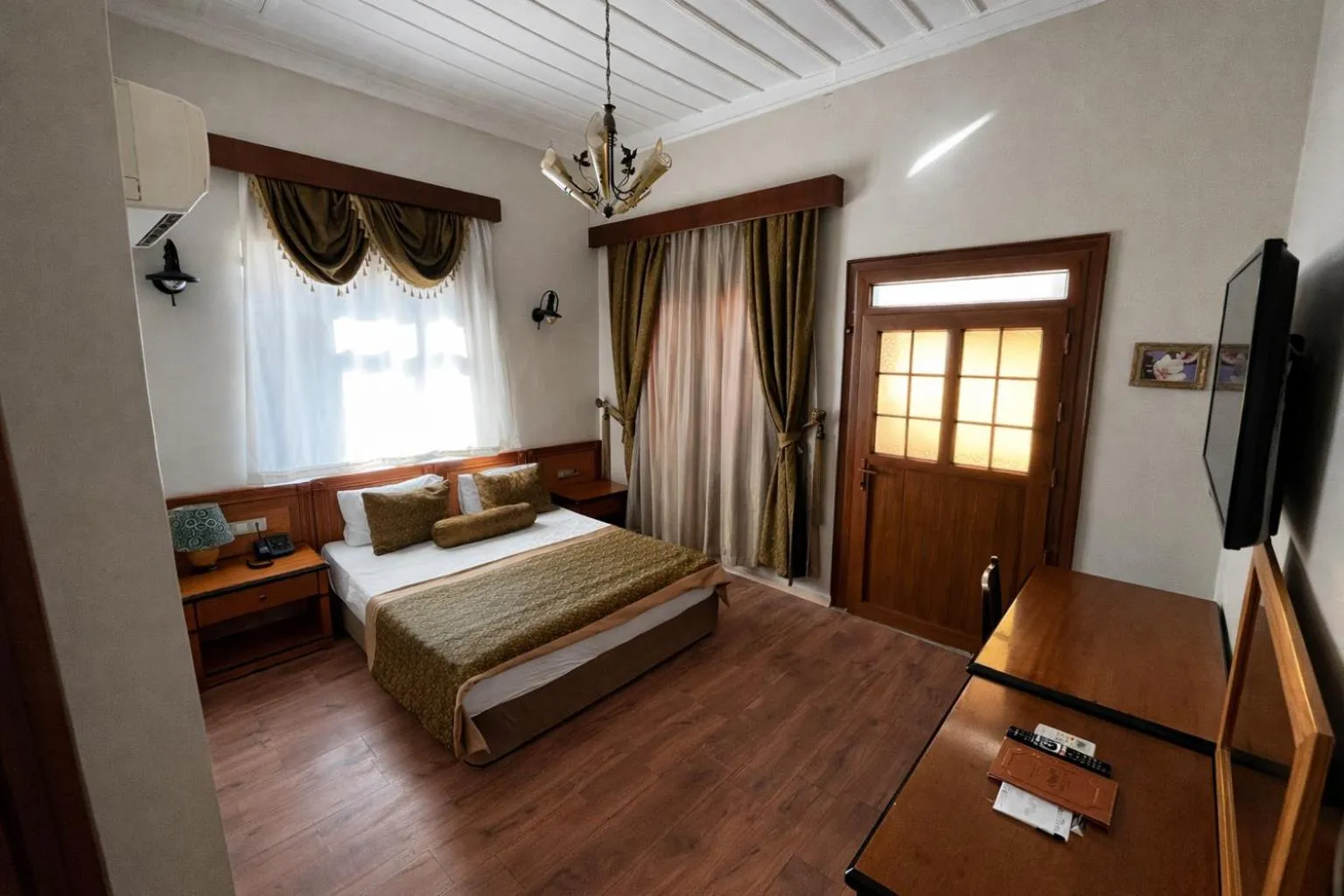Balcony/Terrace, Bed in Osmanli Marco Pasha Hotel