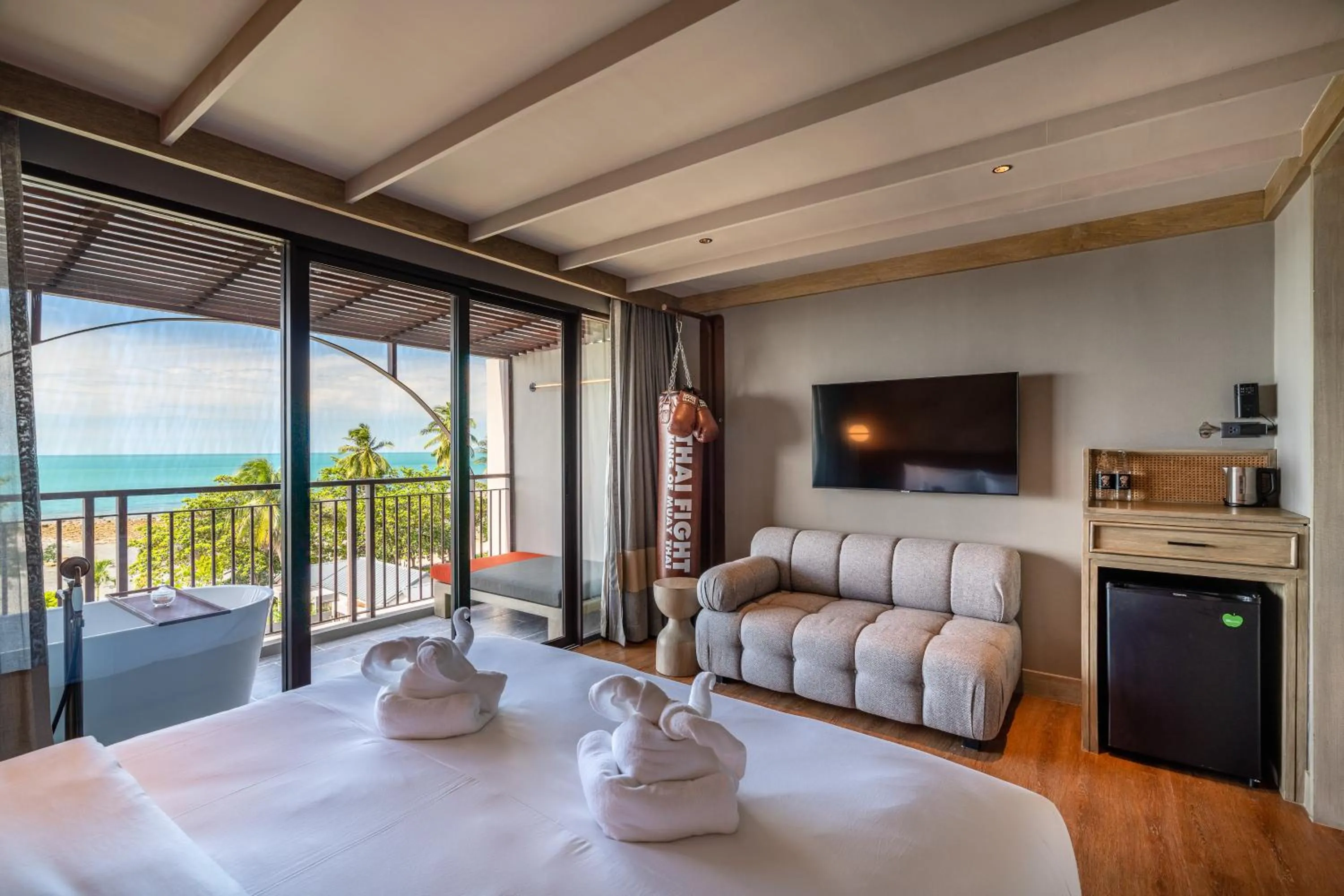 Photo of the whole room, Bed in Thai Fight Hotel