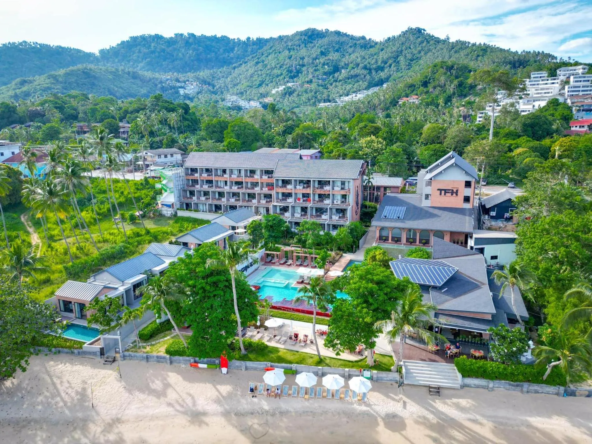 Property building in Thai Fight Hotel