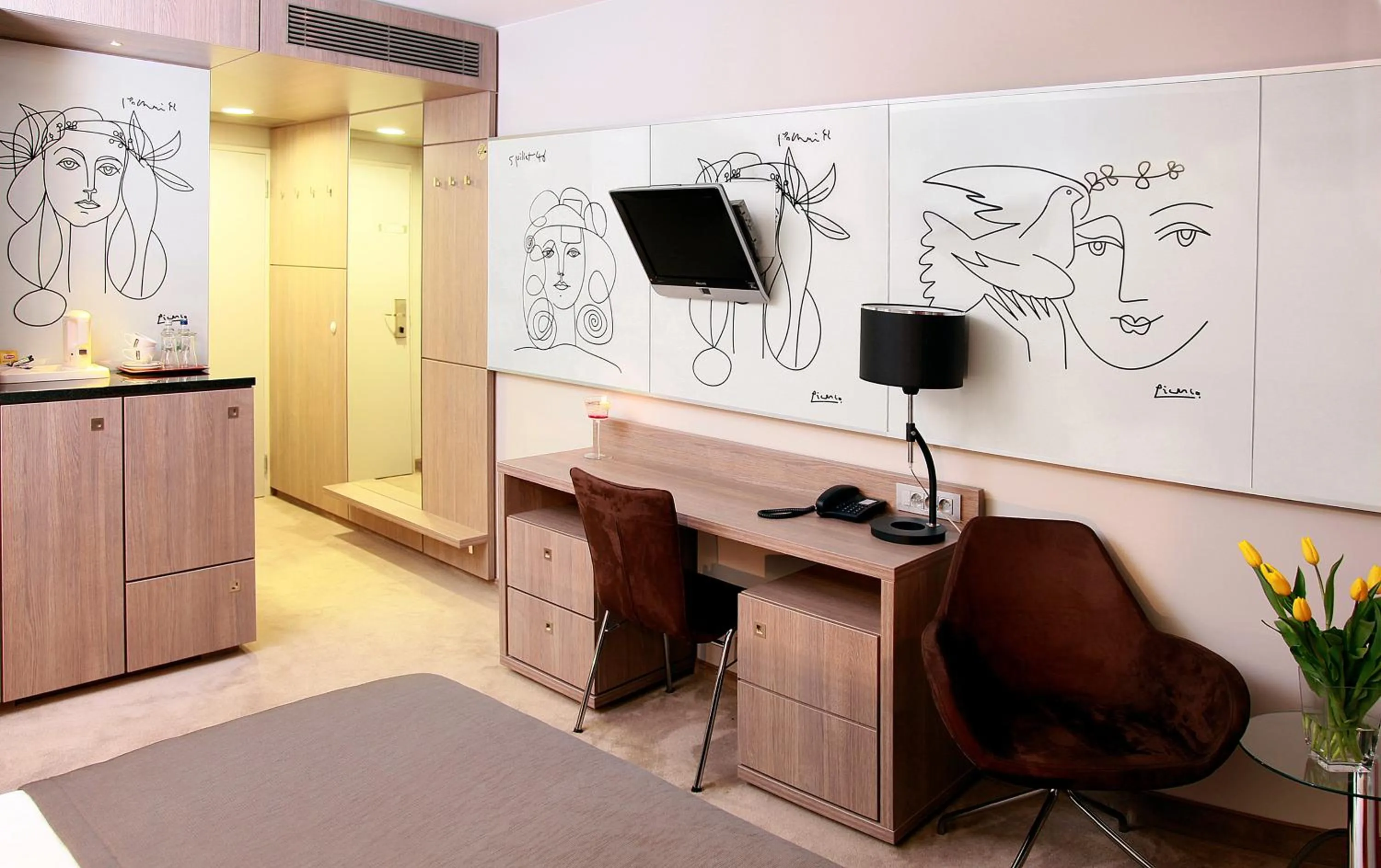 Photo of the whole room in Hotel HP Park