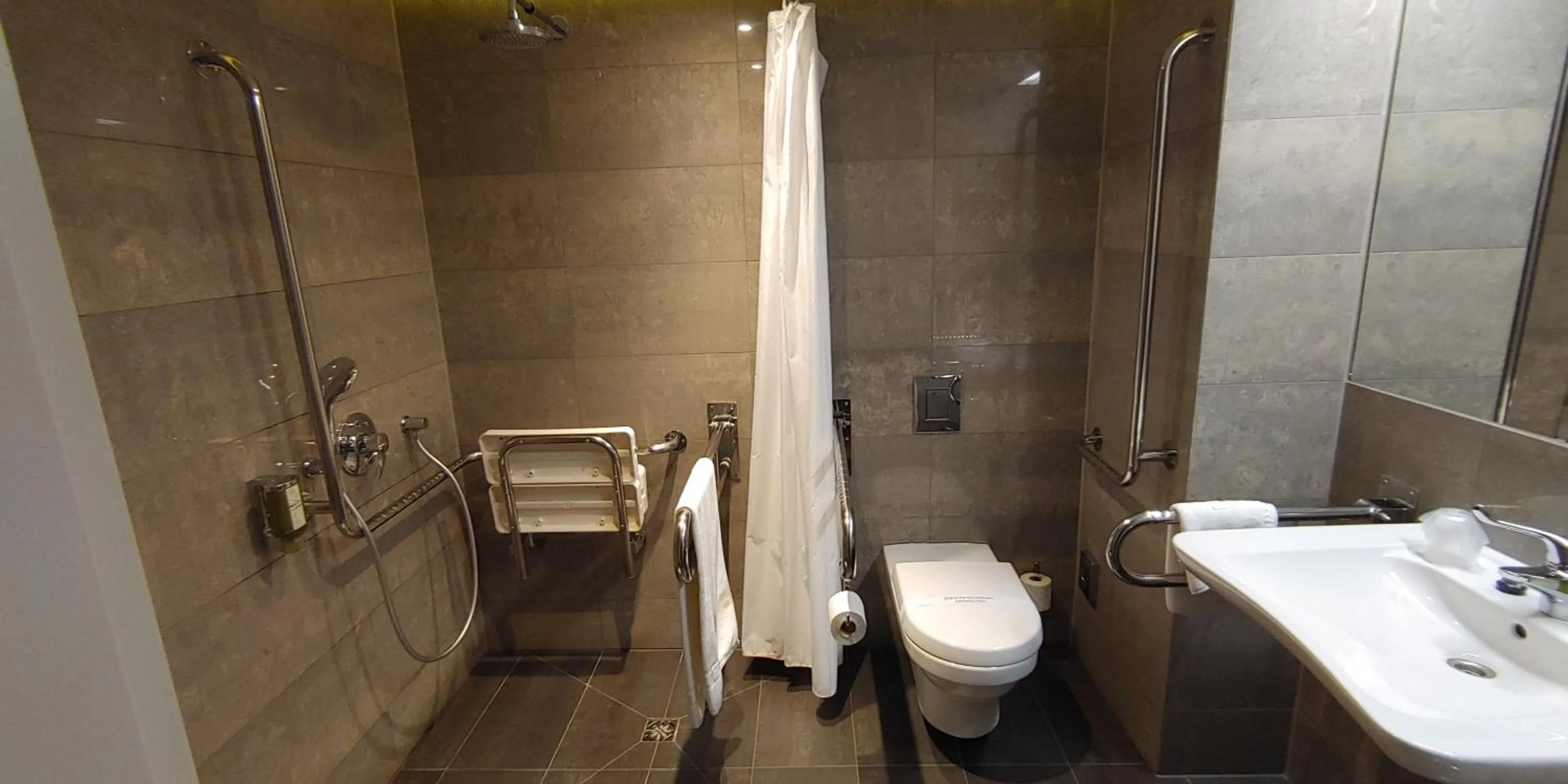 Facility for disabled guests in Hotel HP Park