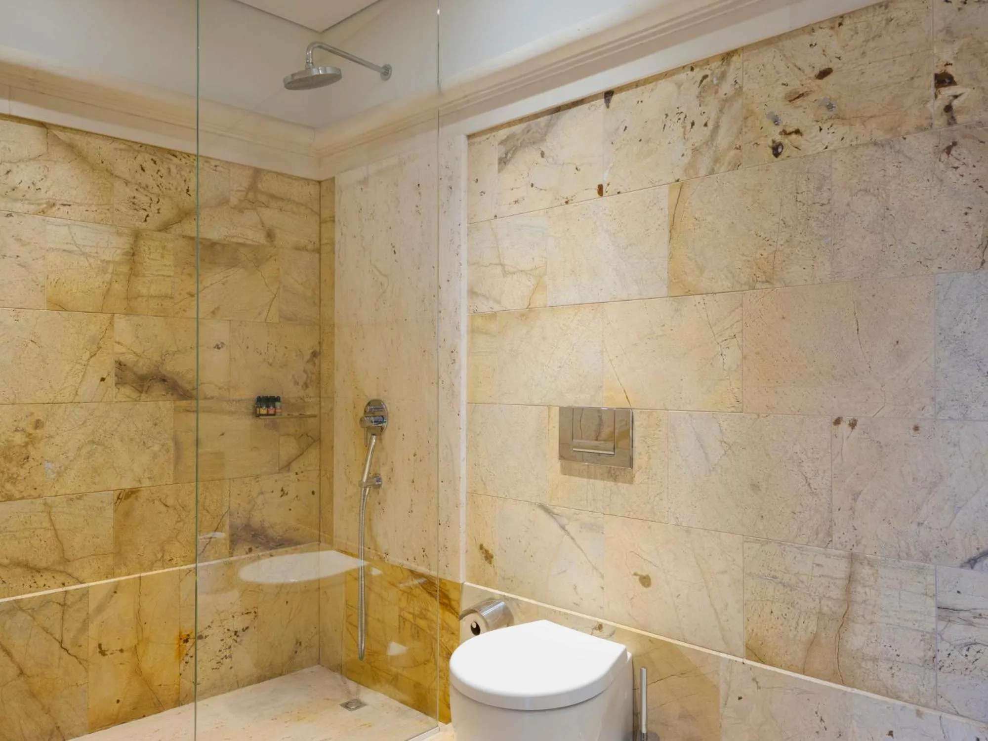 Bathroom in Hotel Pod Różą