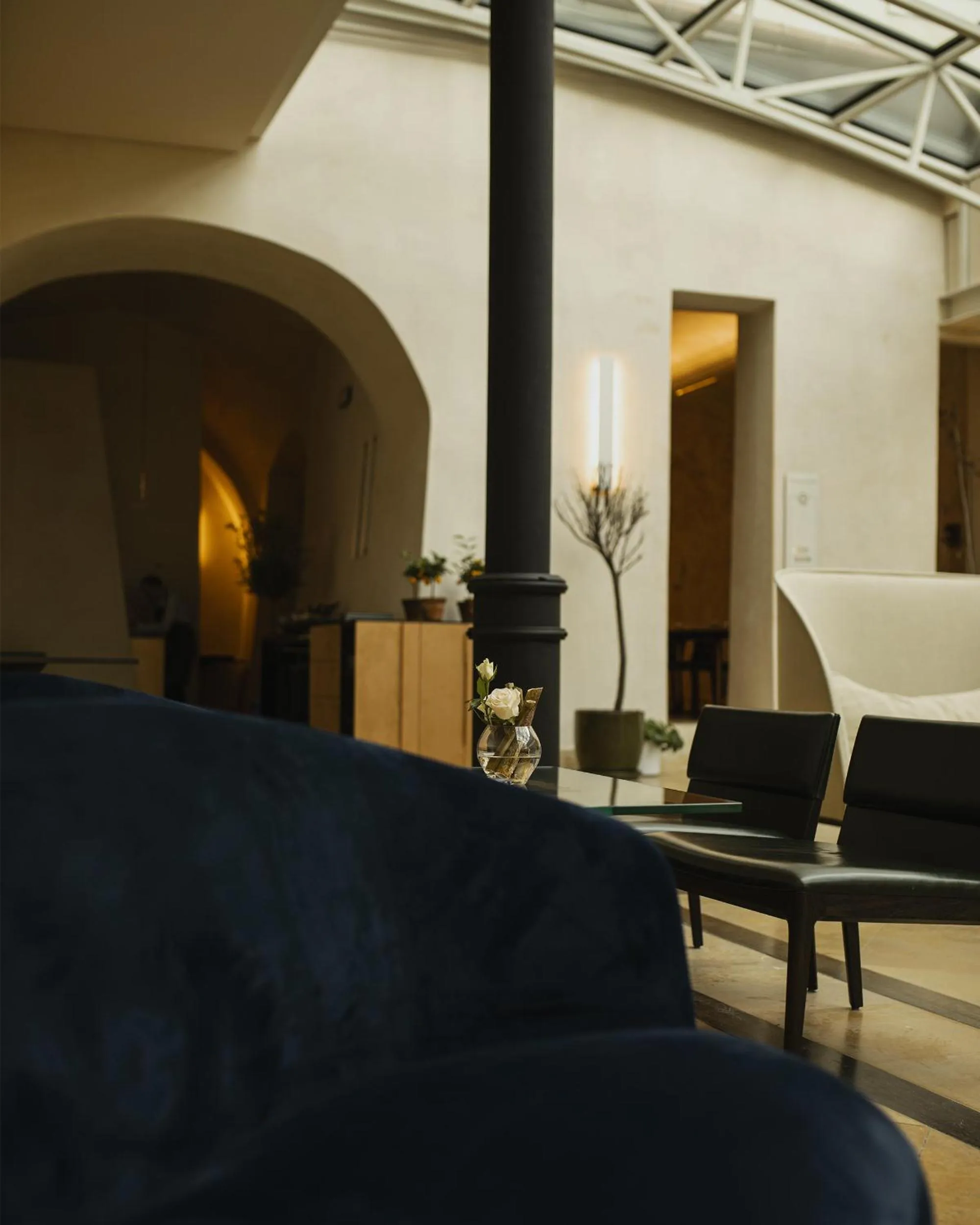 Seating area in Hotel Pod Różą