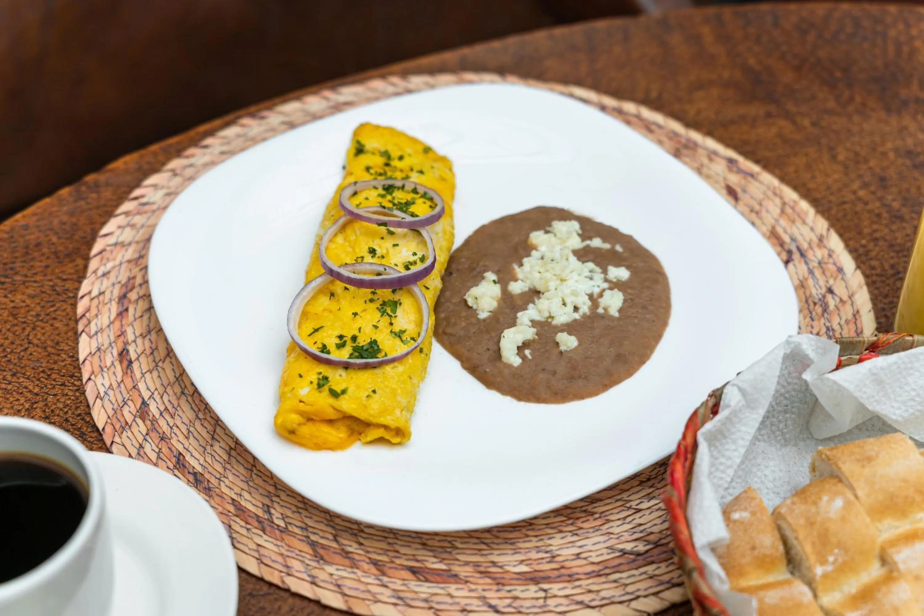 Food and drinks in Hotel Meson de Isabel