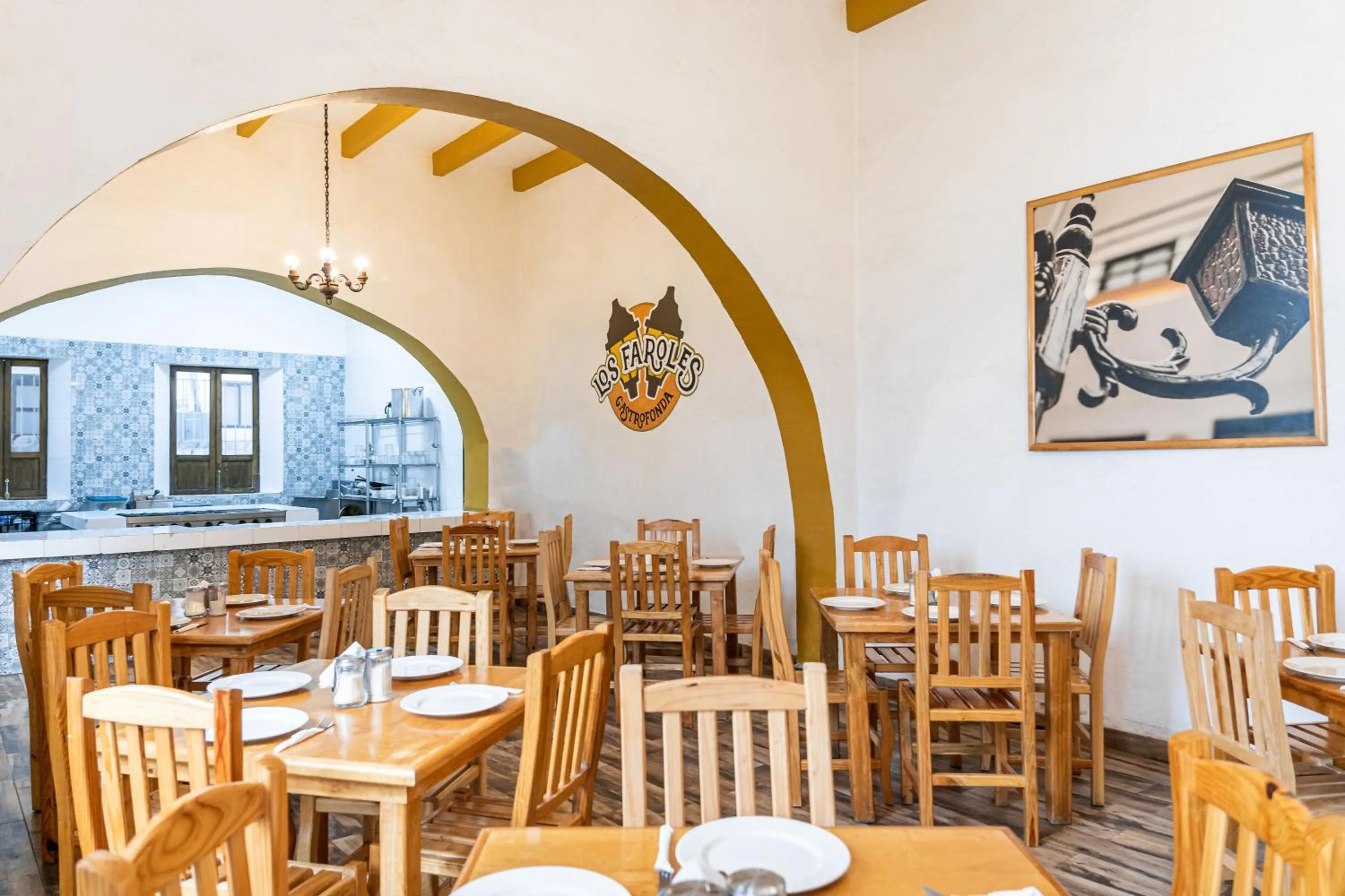 Restaurant/places to eat in Hotel Meson de Isabel