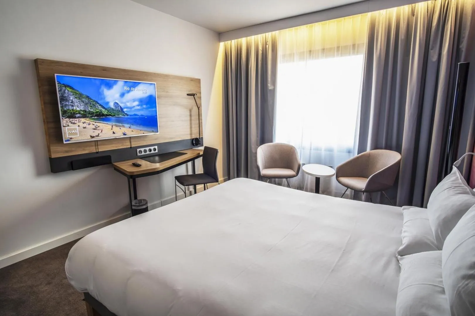 VIP, Bed in Novotel Katowice Centrum