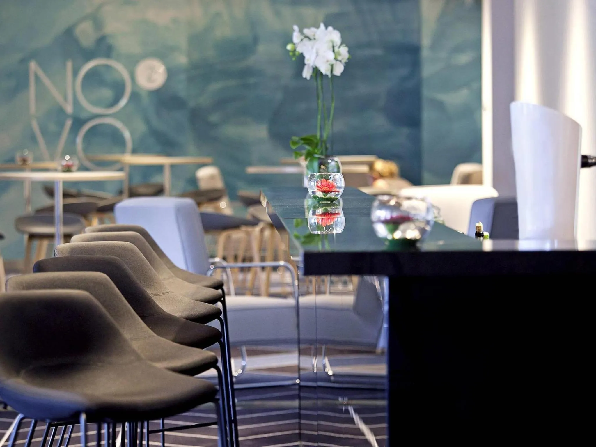 Lounge or bar in Novotel Katowice Centrum