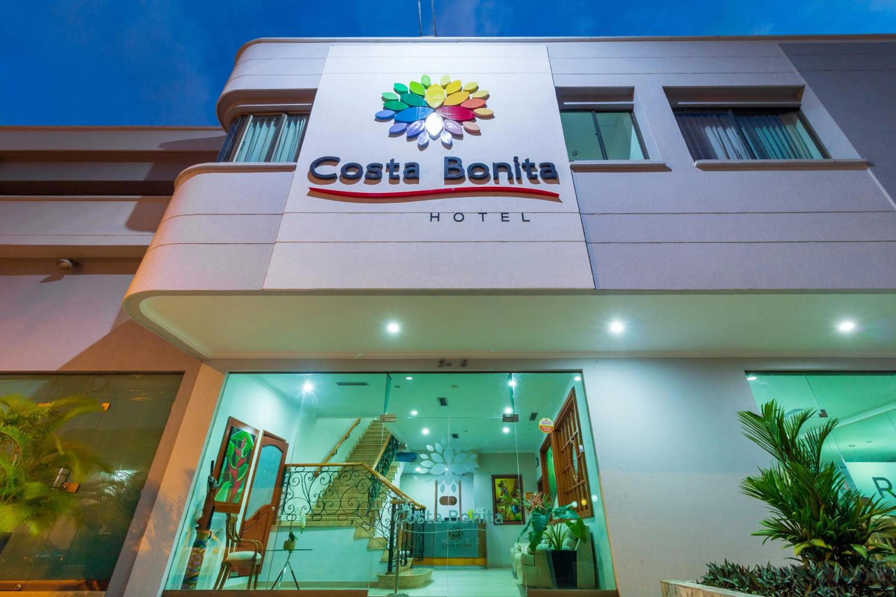 Facade/entrance in Hotel Costa Bonita