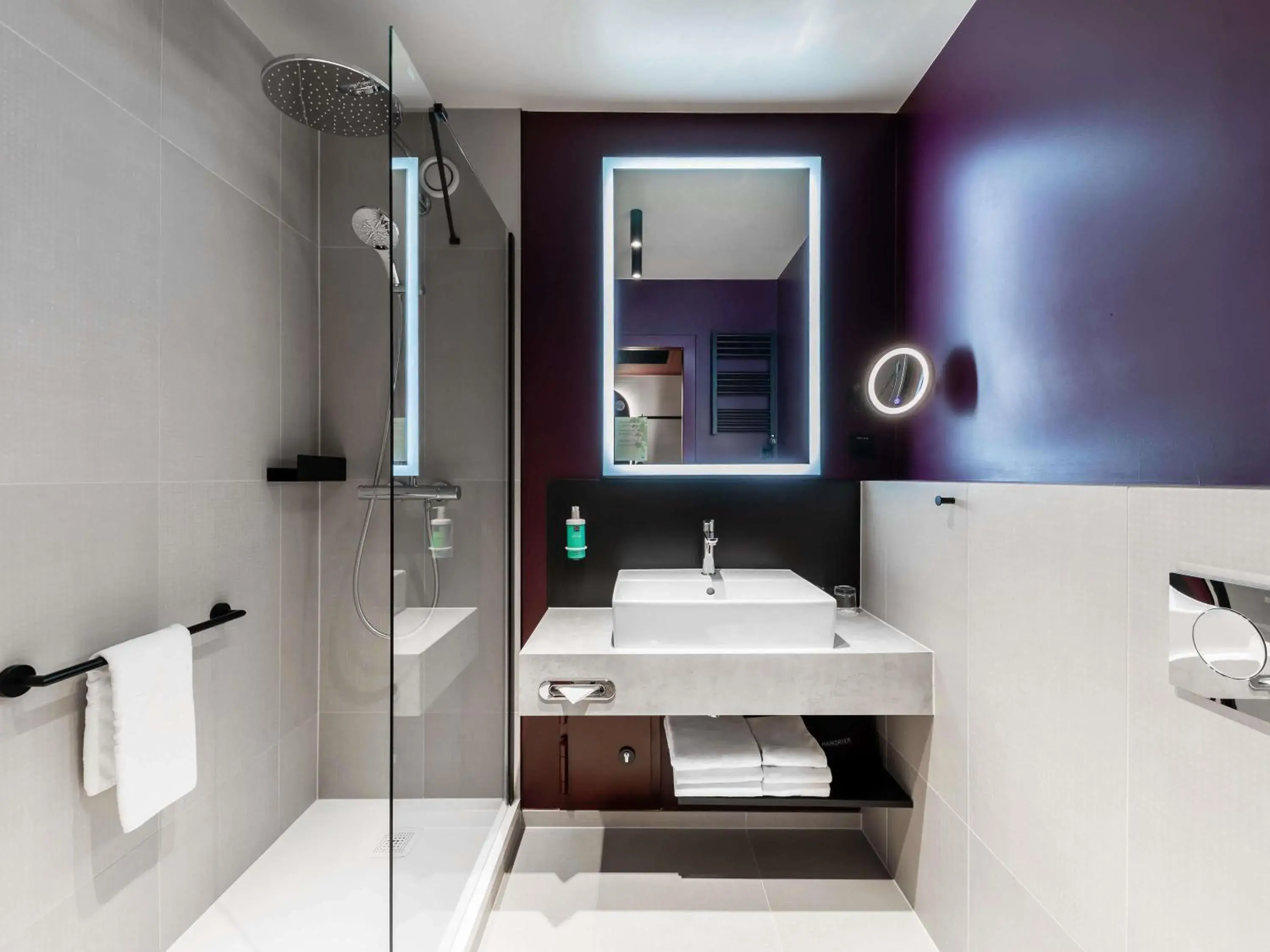 Standard Twin Room in Novotel Warszawa Centrum Standard Twin Room in Novotel Warszawa Centrum