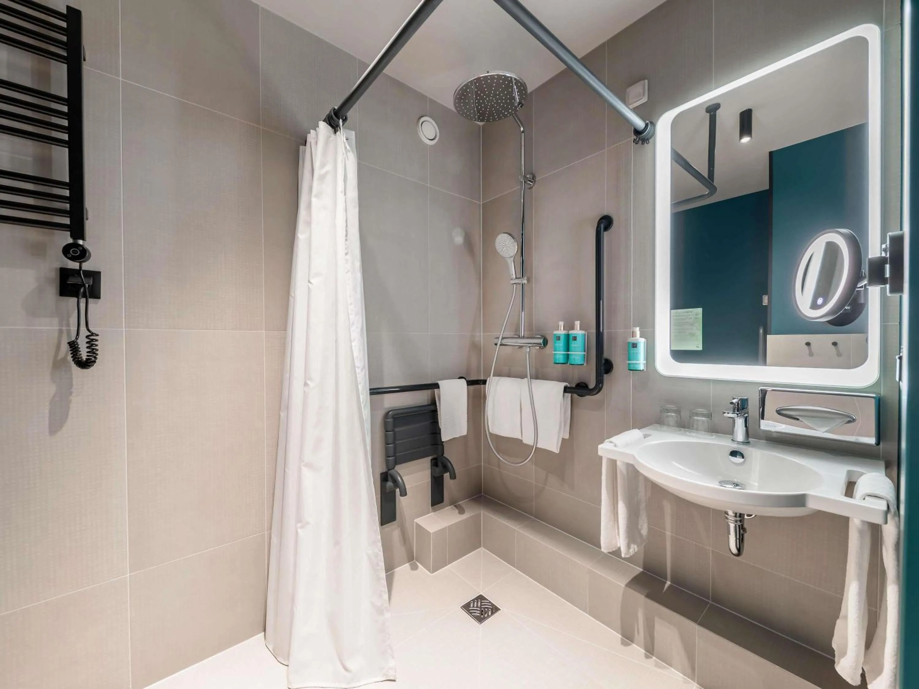 Bedroom in Novotel Warszawa Centrum