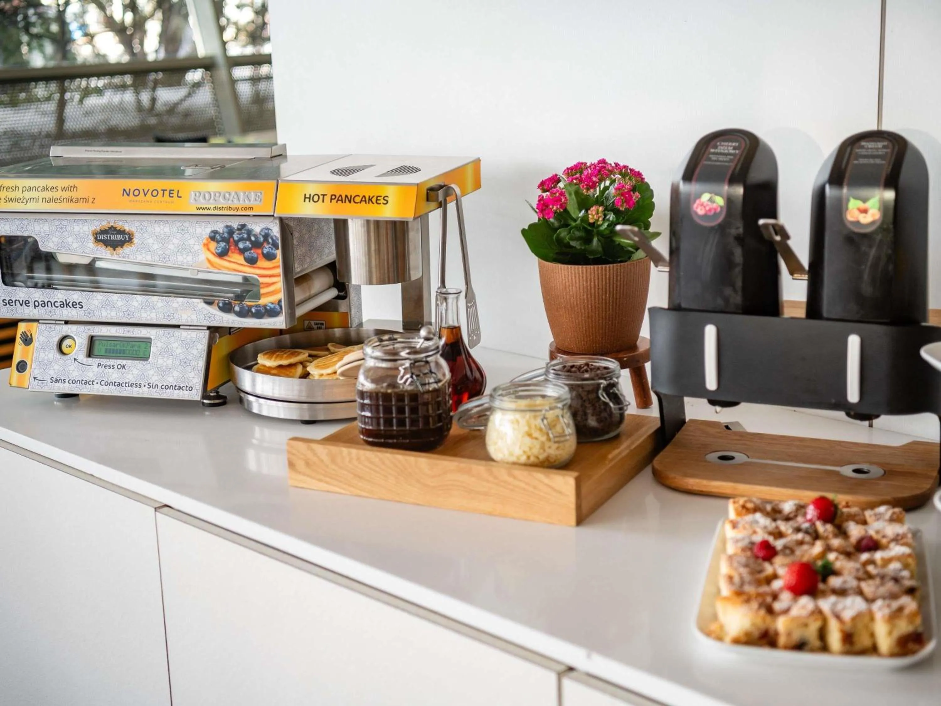 Restaurant/places to eat in Novotel Warszawa Centrum