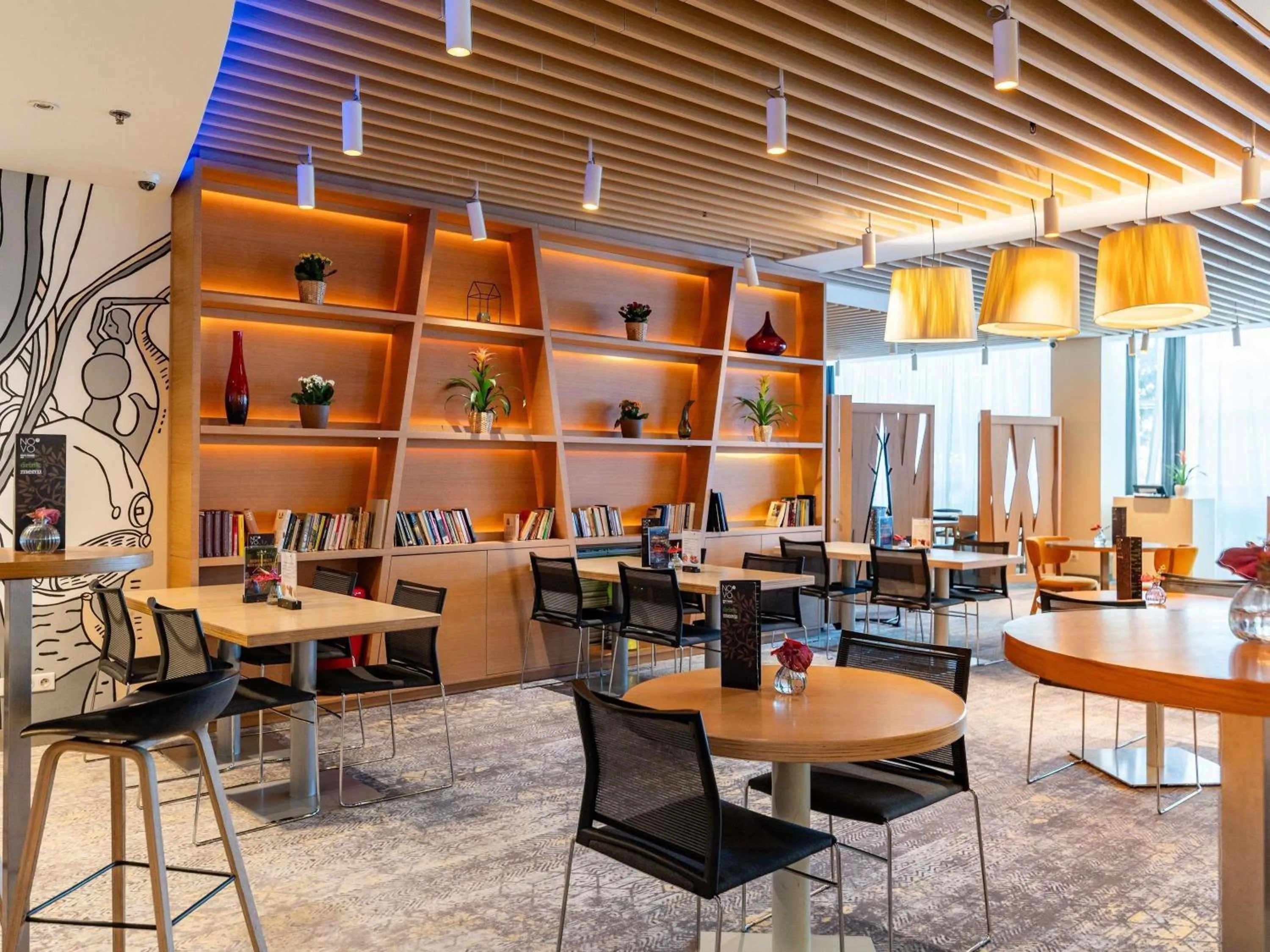 Lounge or bar in Novotel Warszawa Centrum