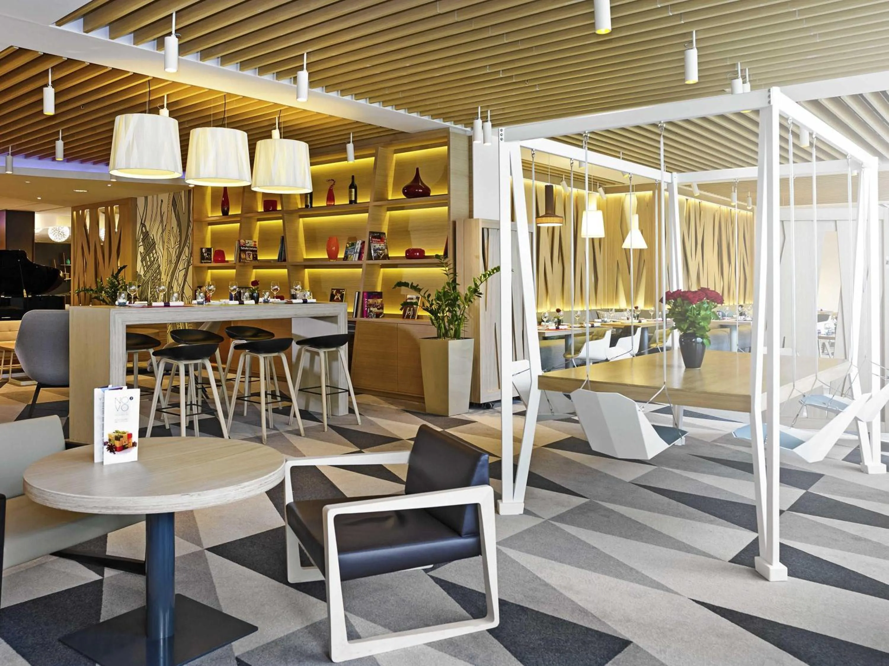 Restaurant/places to eat in Novotel Warszawa Centrum