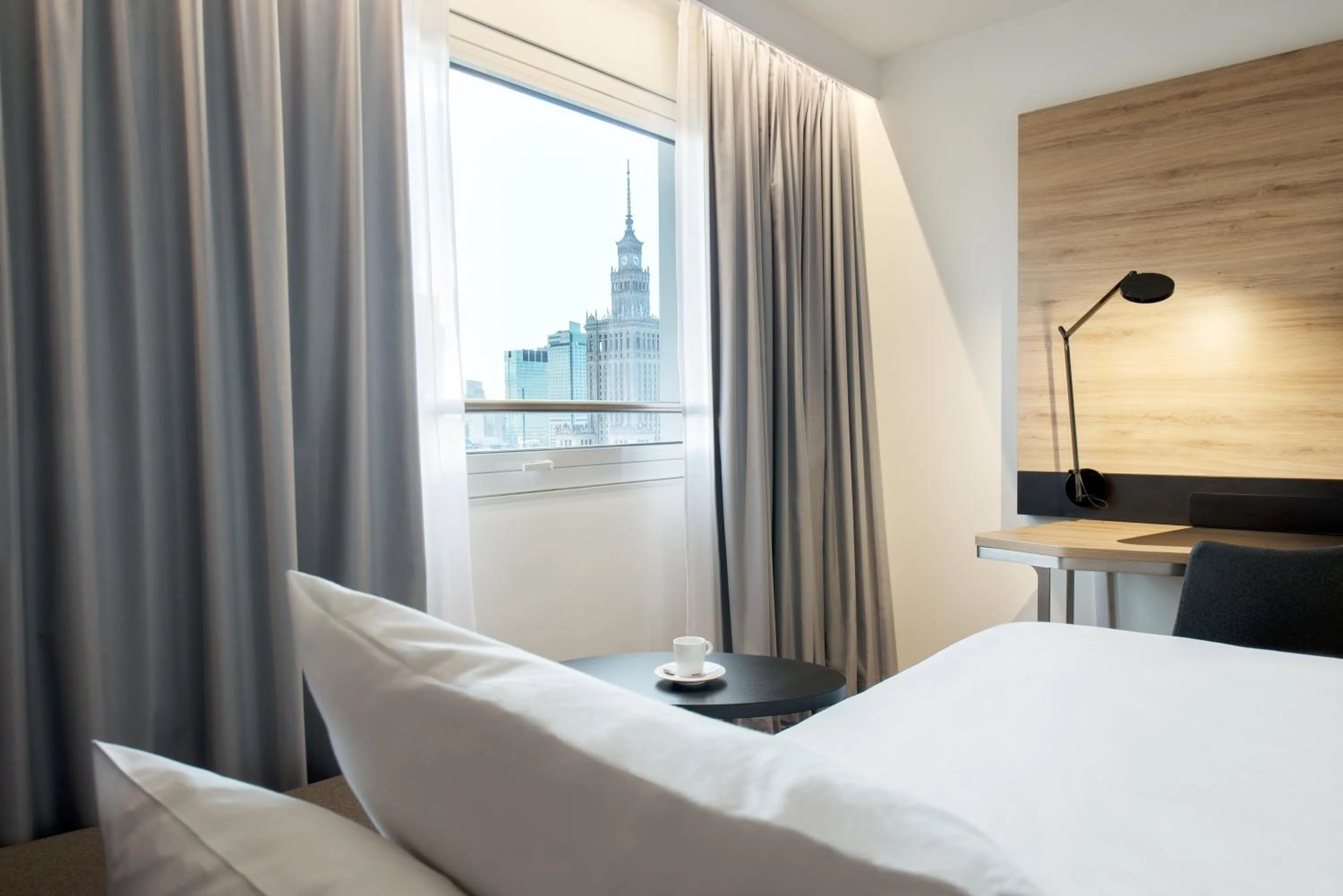 Coffee/tea facilities, Bed in Novotel Warszawa Centrum