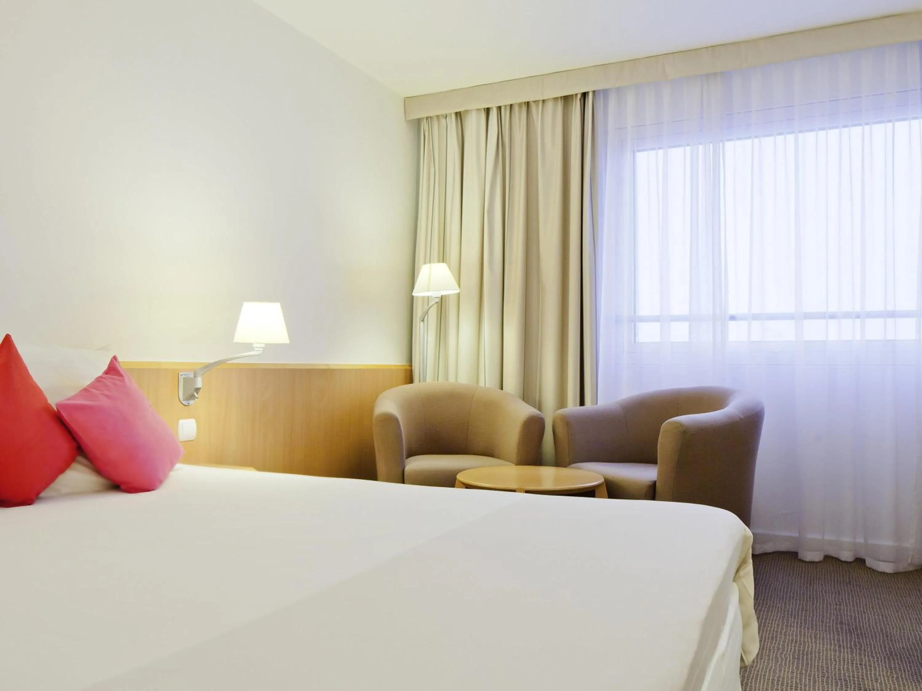 Bedroom, Bed in Novotel Warszawa Centrum