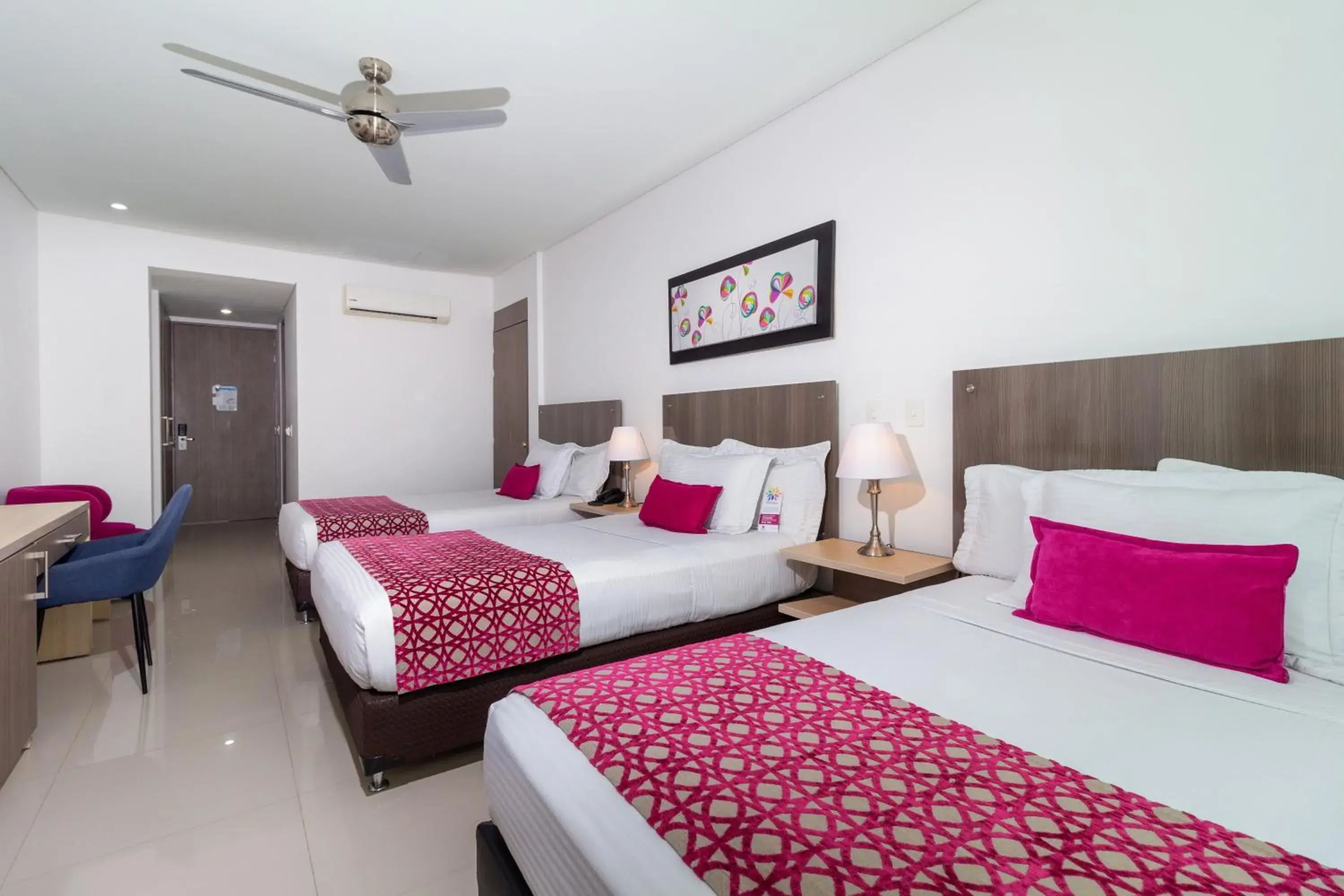 Triple Room in Hotel Baroca Triple Room in Hotel Baroca