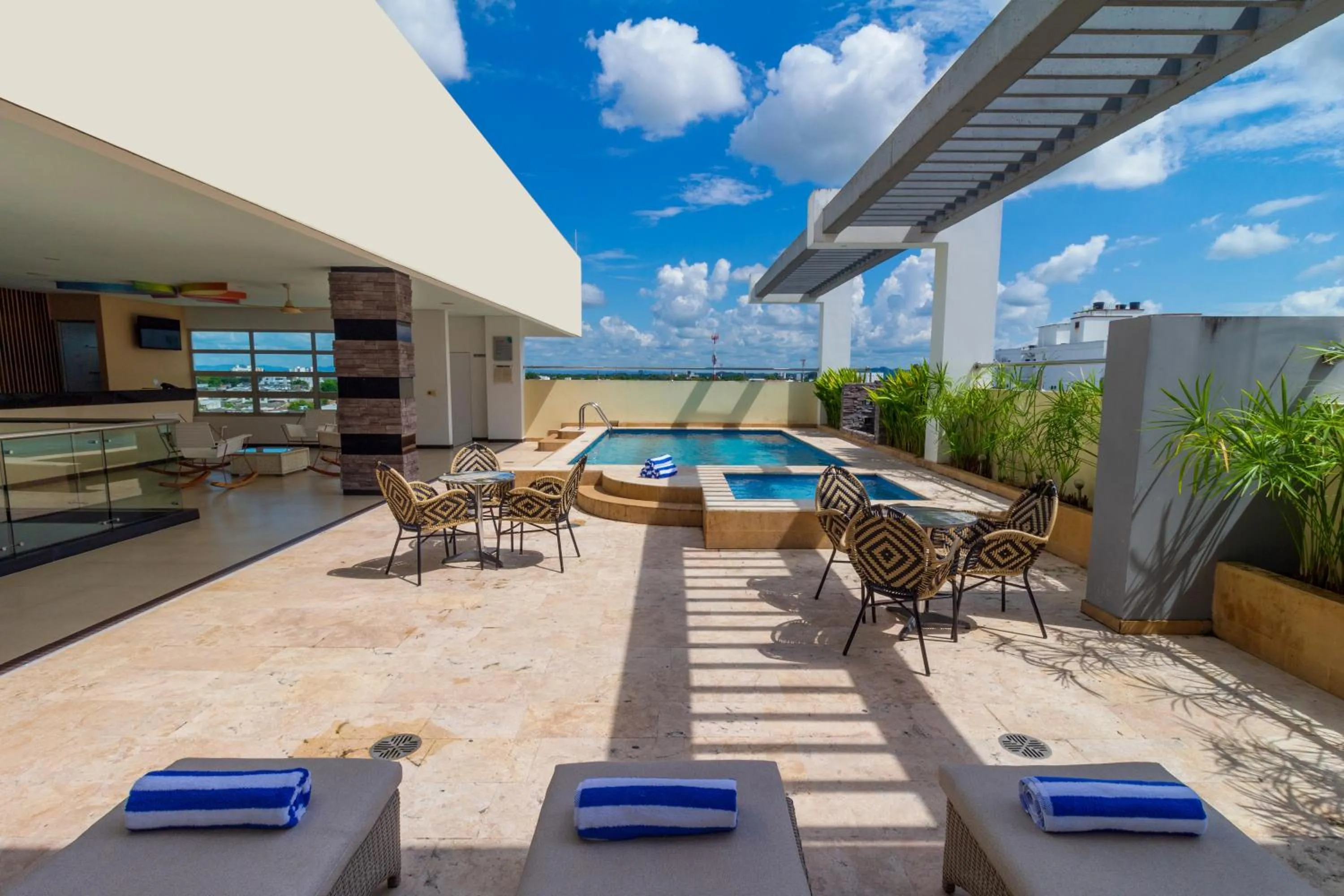 Pool view in Hotel Baroca