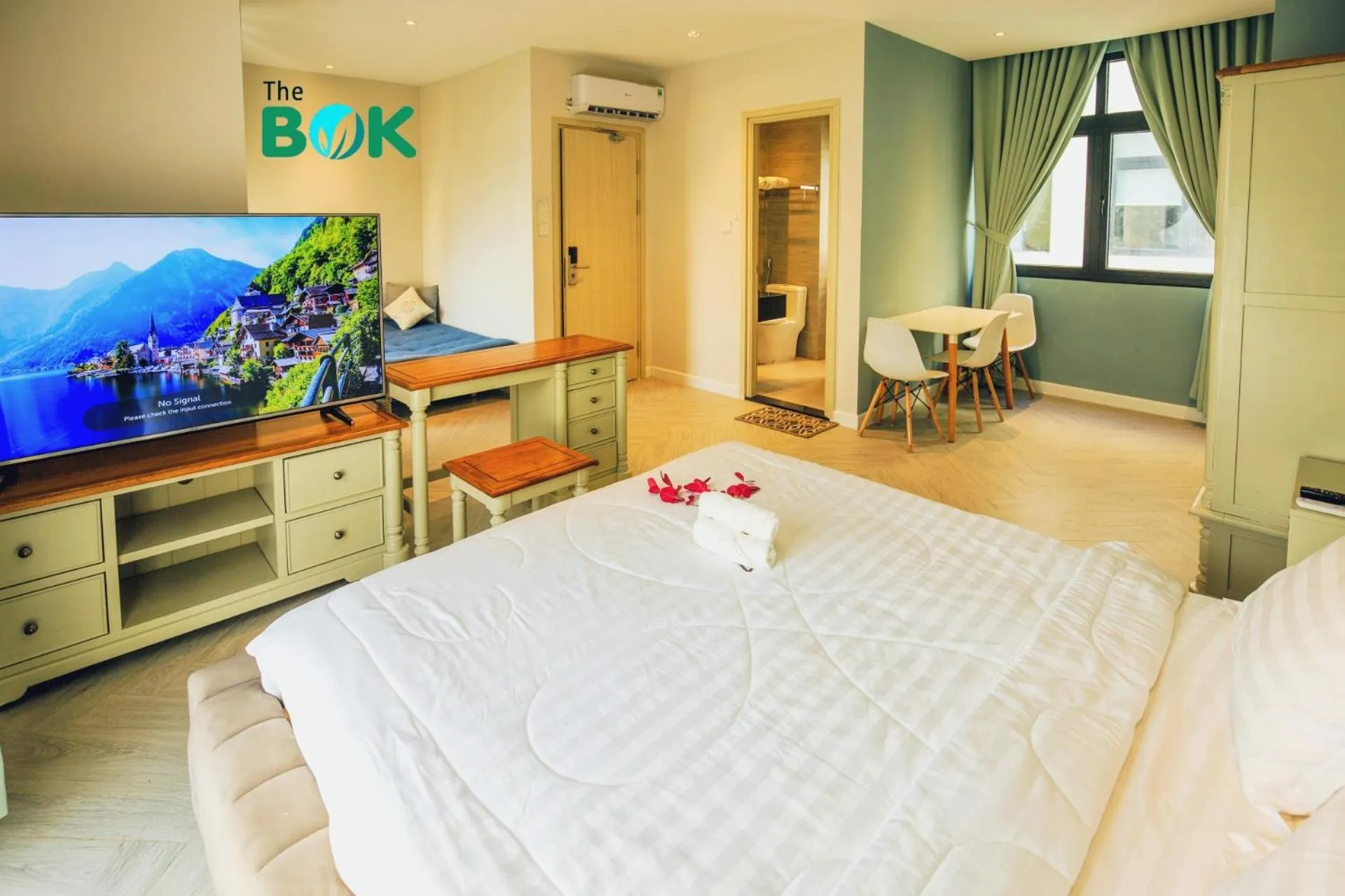 Bed in The Bok Hotel Grand World - by GoGo Phú Quốc