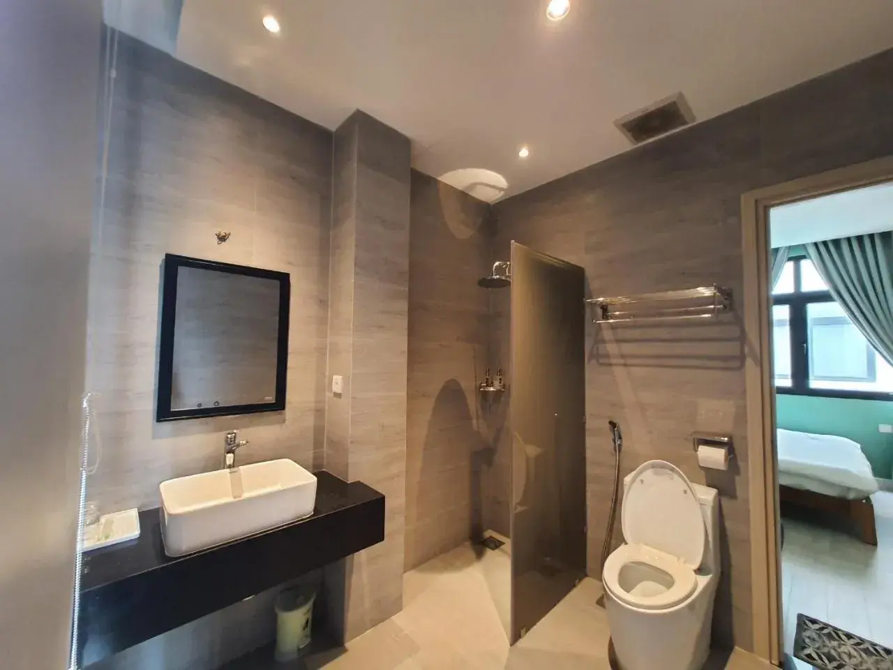 Queen Room in The Bok Hotel Grand World - by GoGo Phú Quốc Queen Room in The Bok Hotel Grand World - by GoGo Phú Quốc