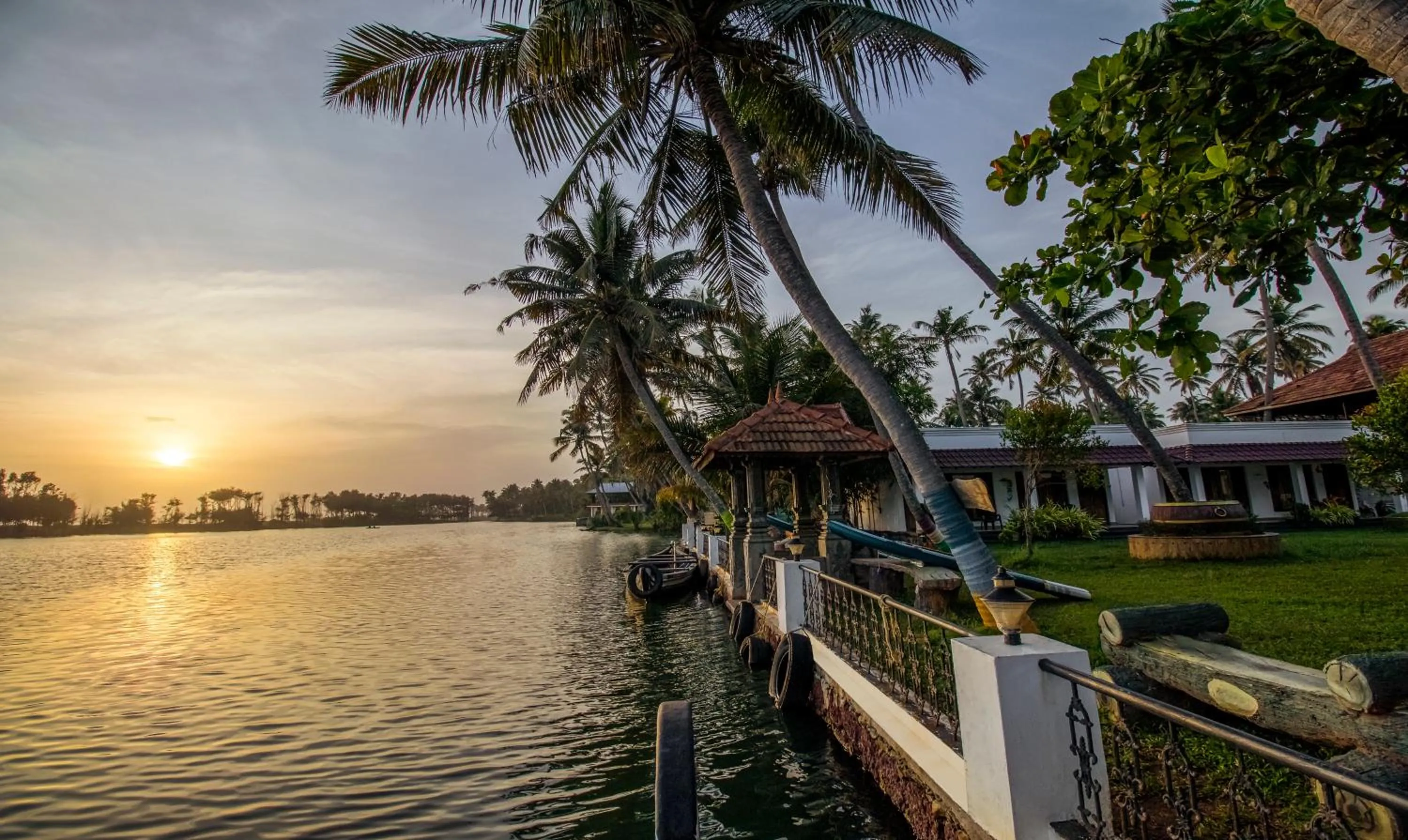 Lake view in Treebo Majestic Retreat