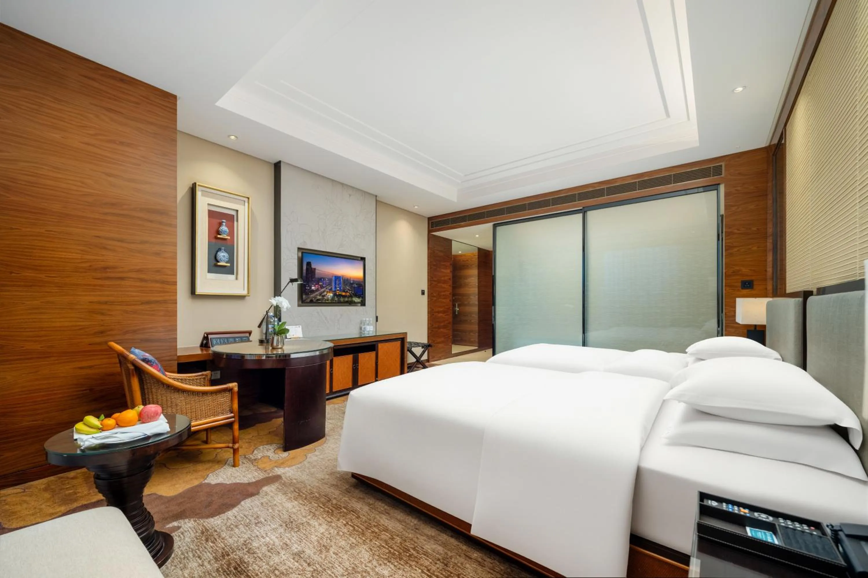 Photo of the whole room, Bed in Dongguan Kande International Hotel
