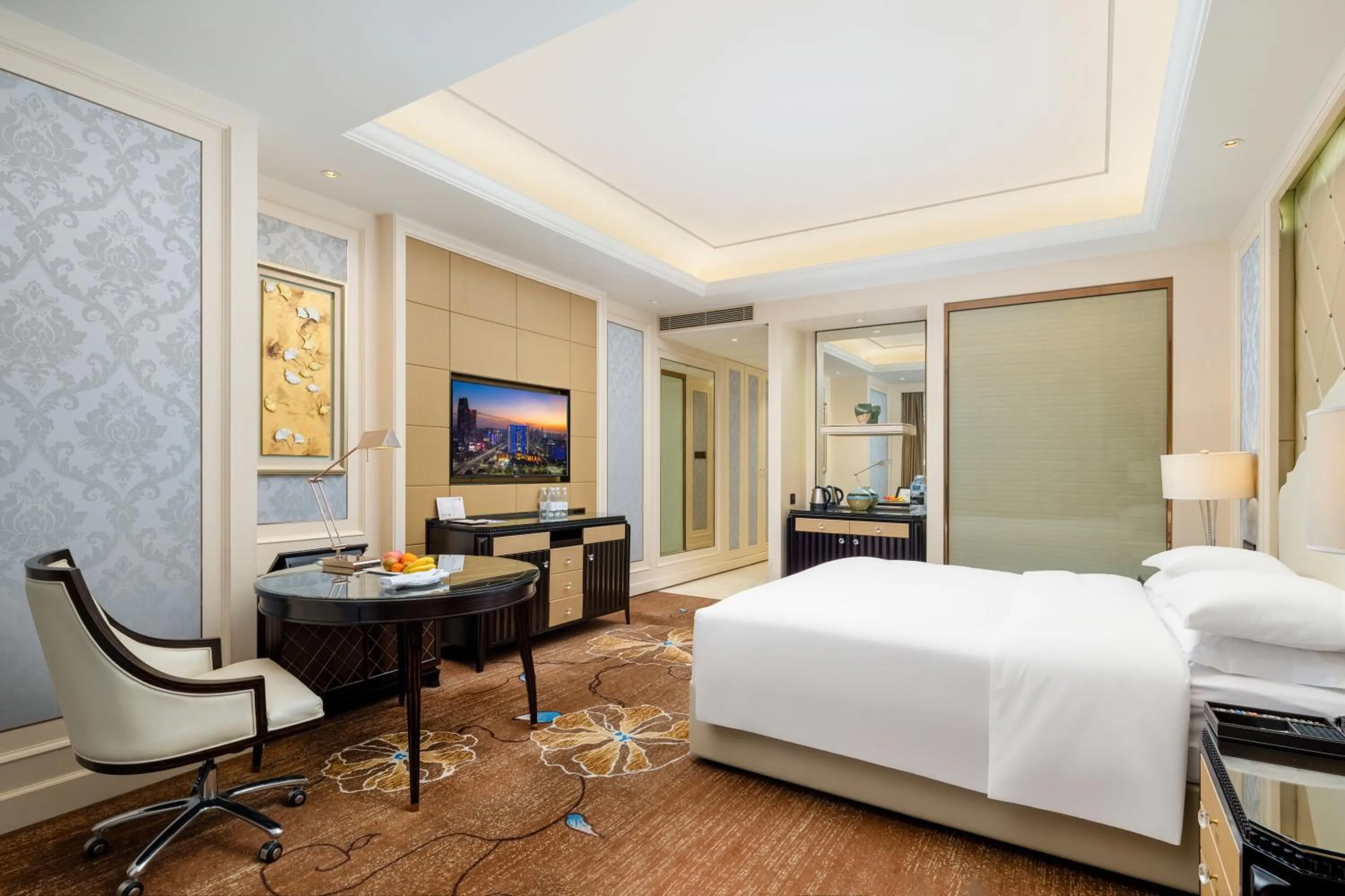 Photo of the whole room, Bed in Dongguan Kande International Hotel
