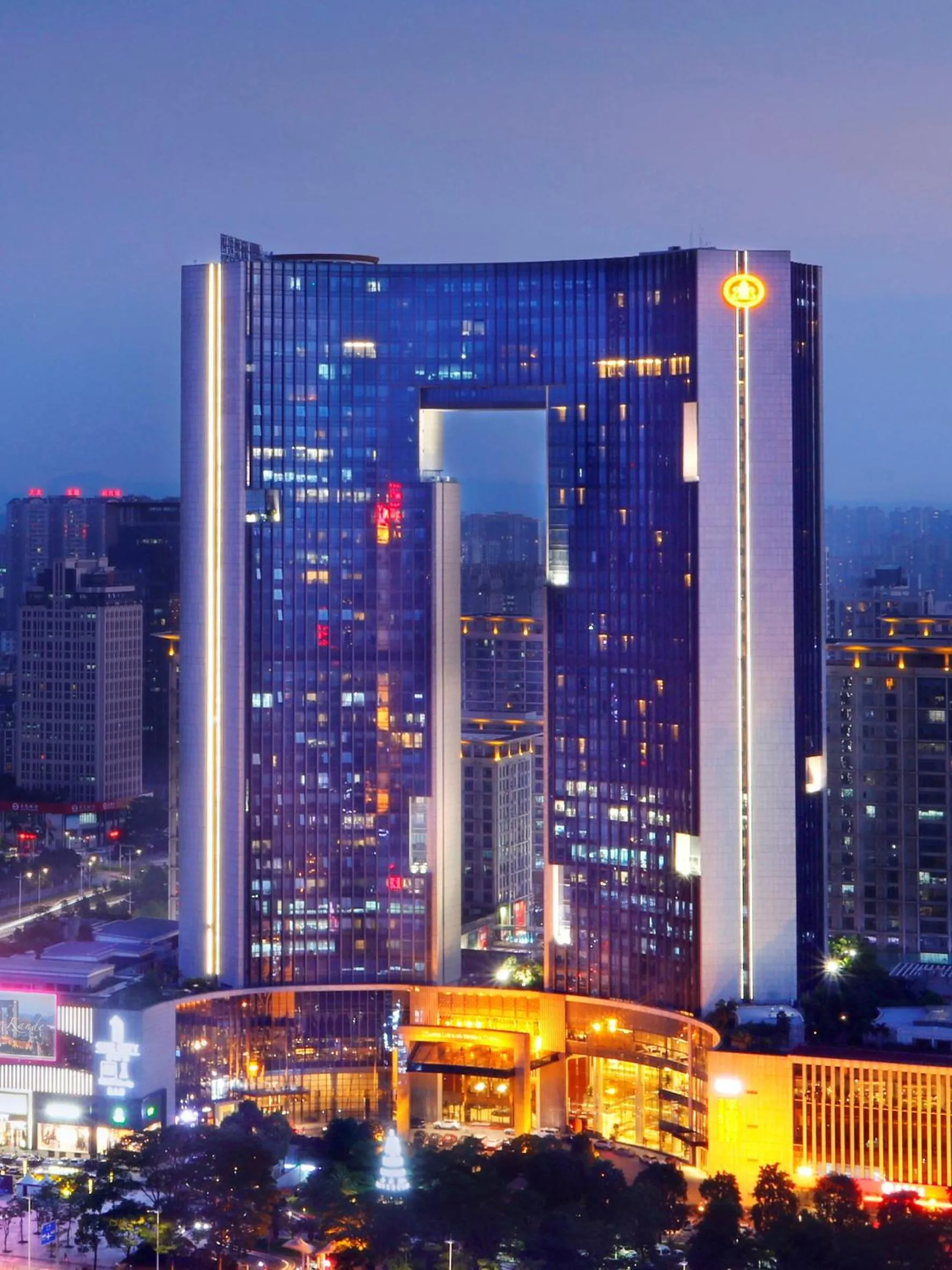 Night in Dongguan Kande International Hotel